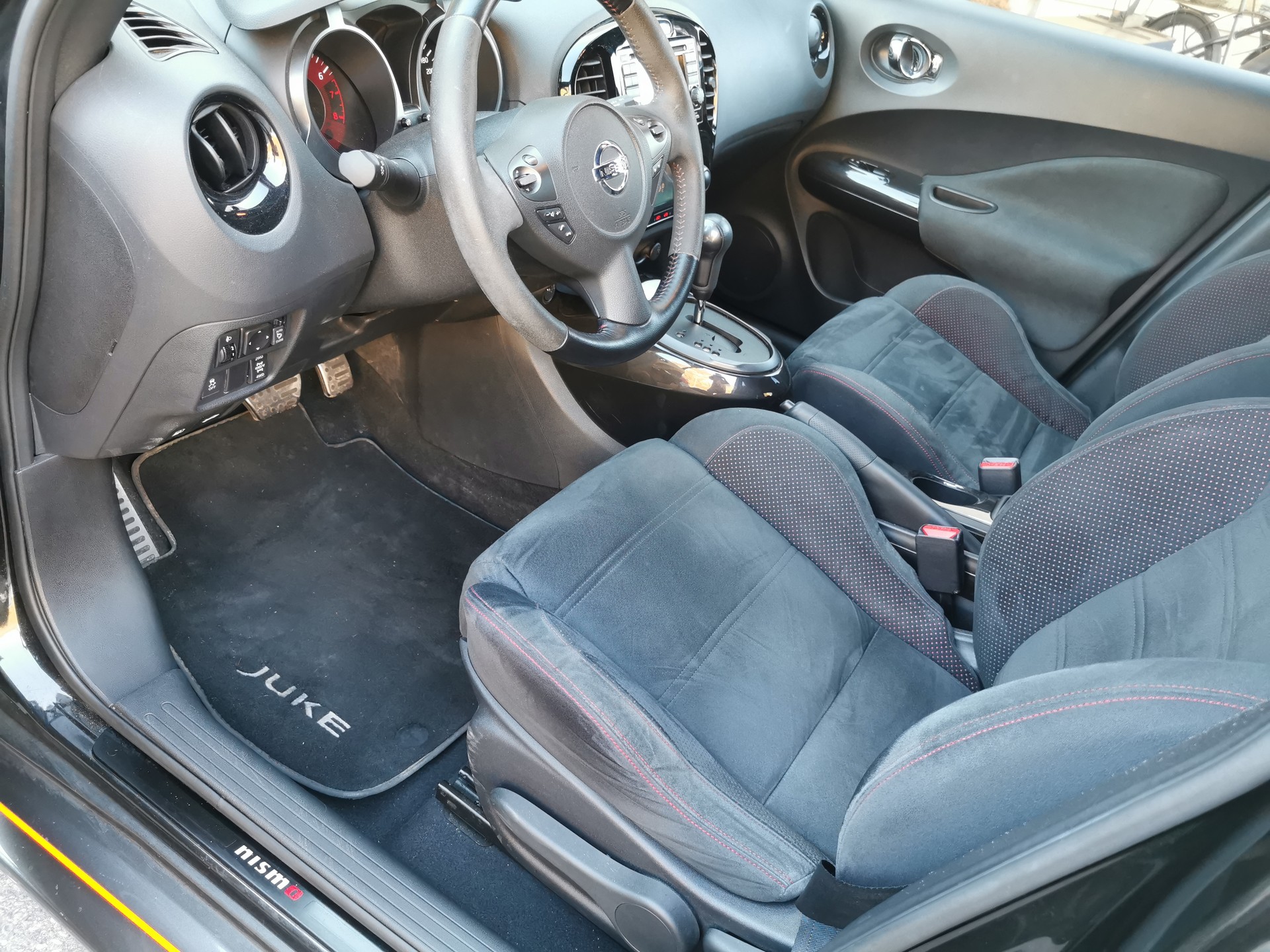 NISSAN Juke 1.6 DIG-T Nismo 4x4 Xtronic M-CVT-image-6