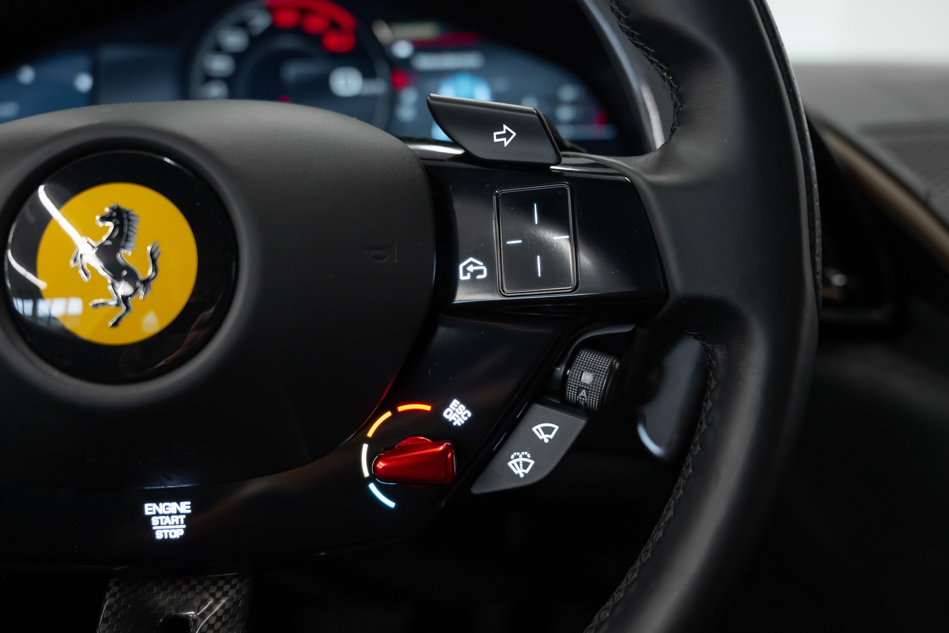 FERRARI Roma 3.9 V8 T-image-19