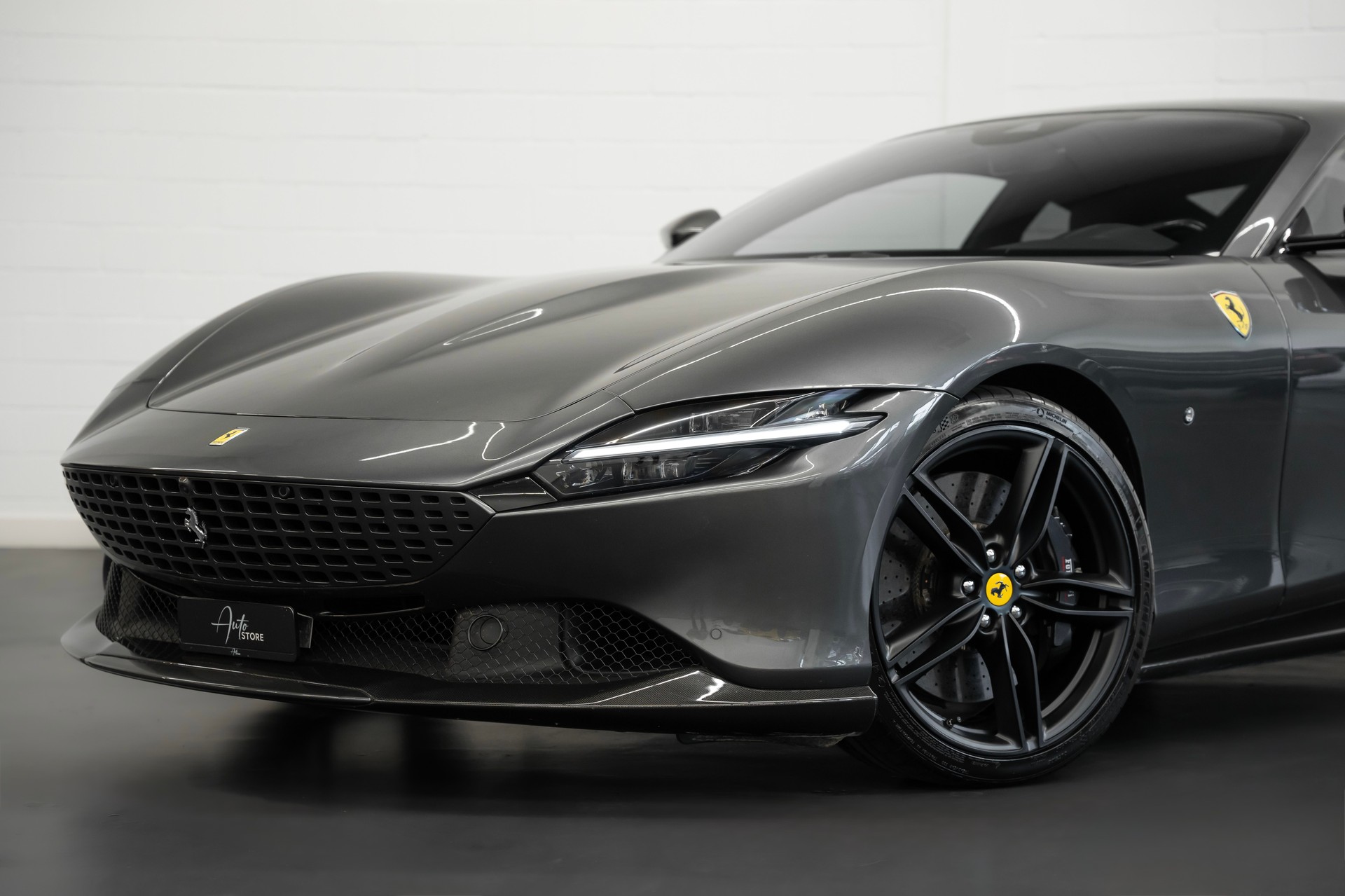 FERRARI Roma 3.9 V8 T-showroom-element-3
