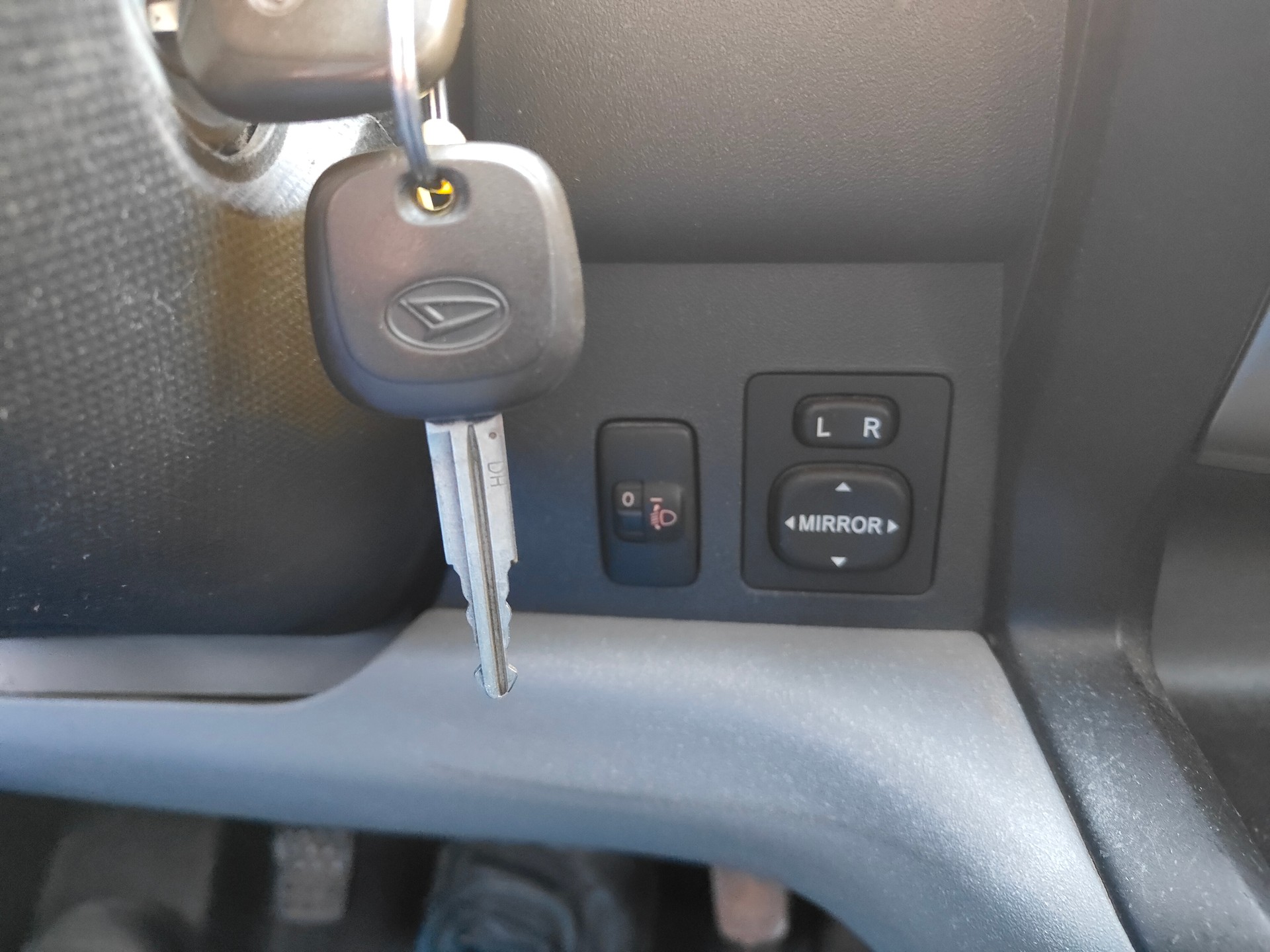 DAIHATSU Sirion 1.3 S eco-4WD-image-17