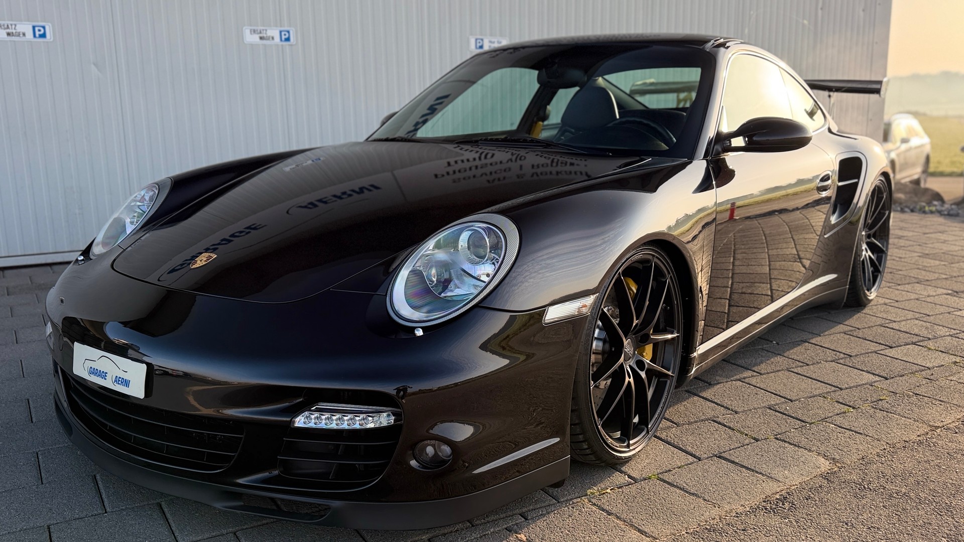 PORSCHE 911 Turbo 9FF-showroom-element-1