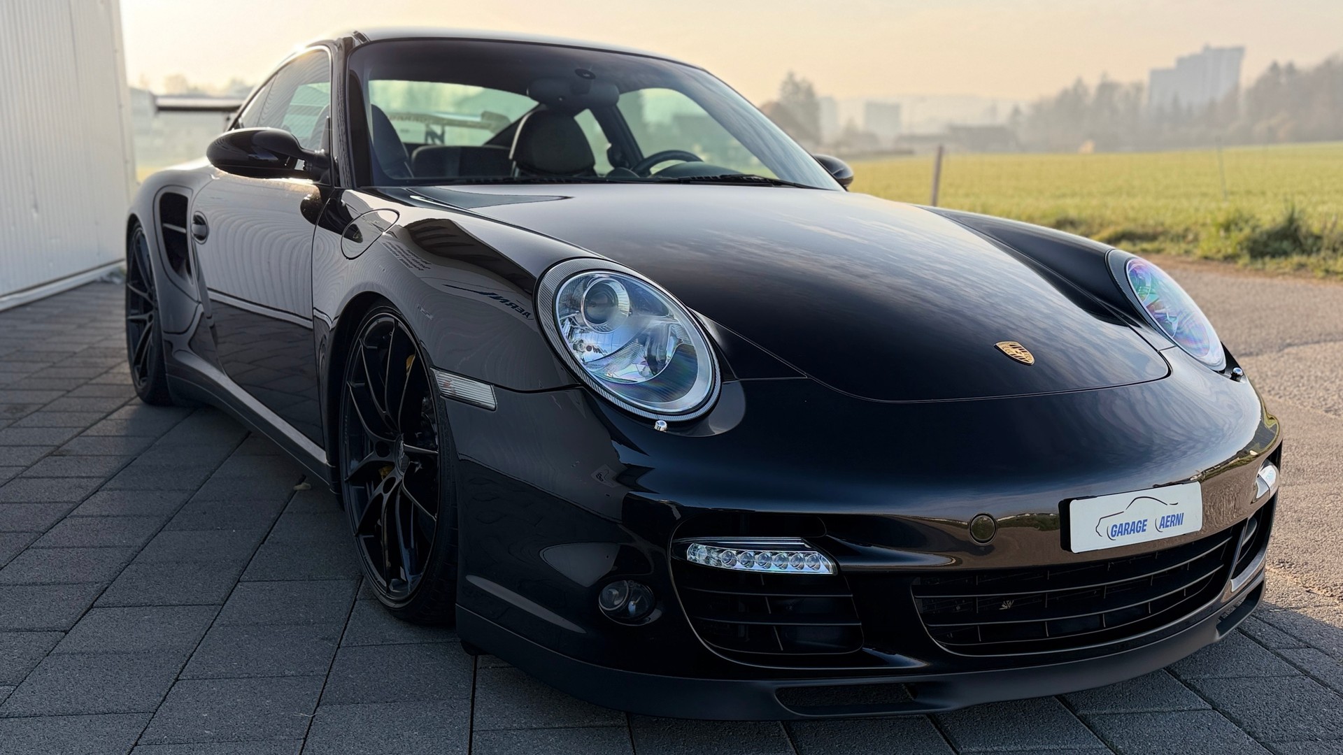 PORSCHE 911 Turbo 9FF-showroom-element-2