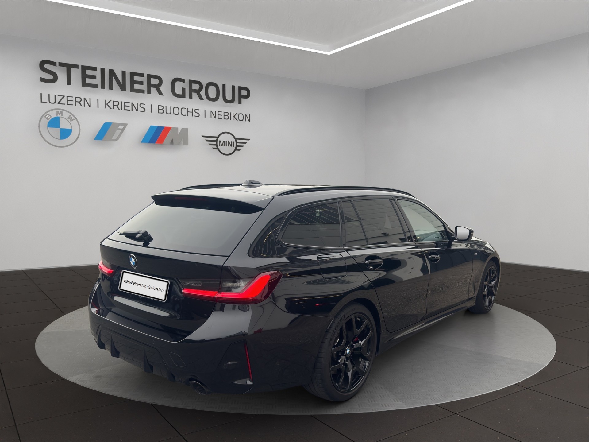 BMW 320d xDrive 48V Touring Steptronic M Sport Pro-image-4