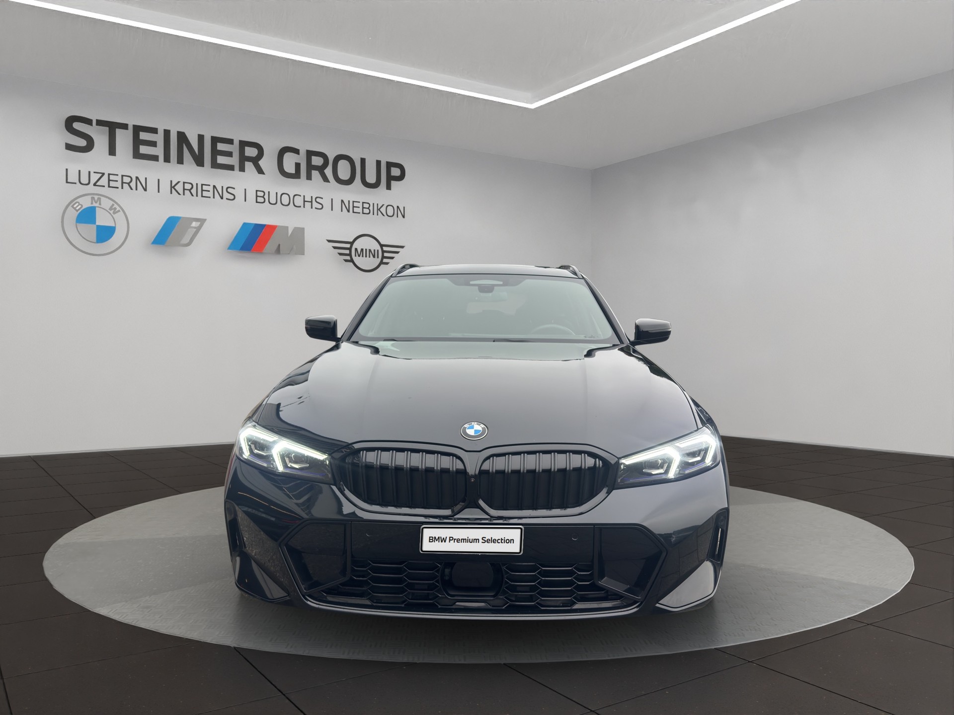 BMW 320d xDrive 48V Touring Steptronic M Sport Pro-showroom-element-1