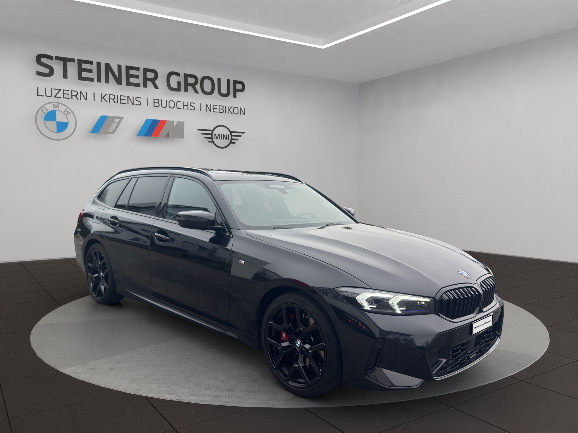 BMW 320d xDrive 48V Touring Steptronic M Sport Pro-showroom-element-2