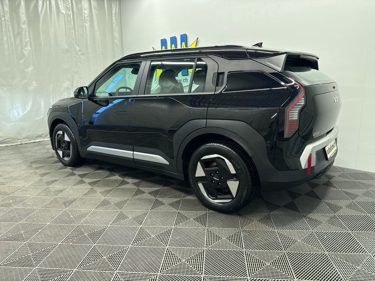 KIA EV3 81 Air Long Range-showroom-element-1