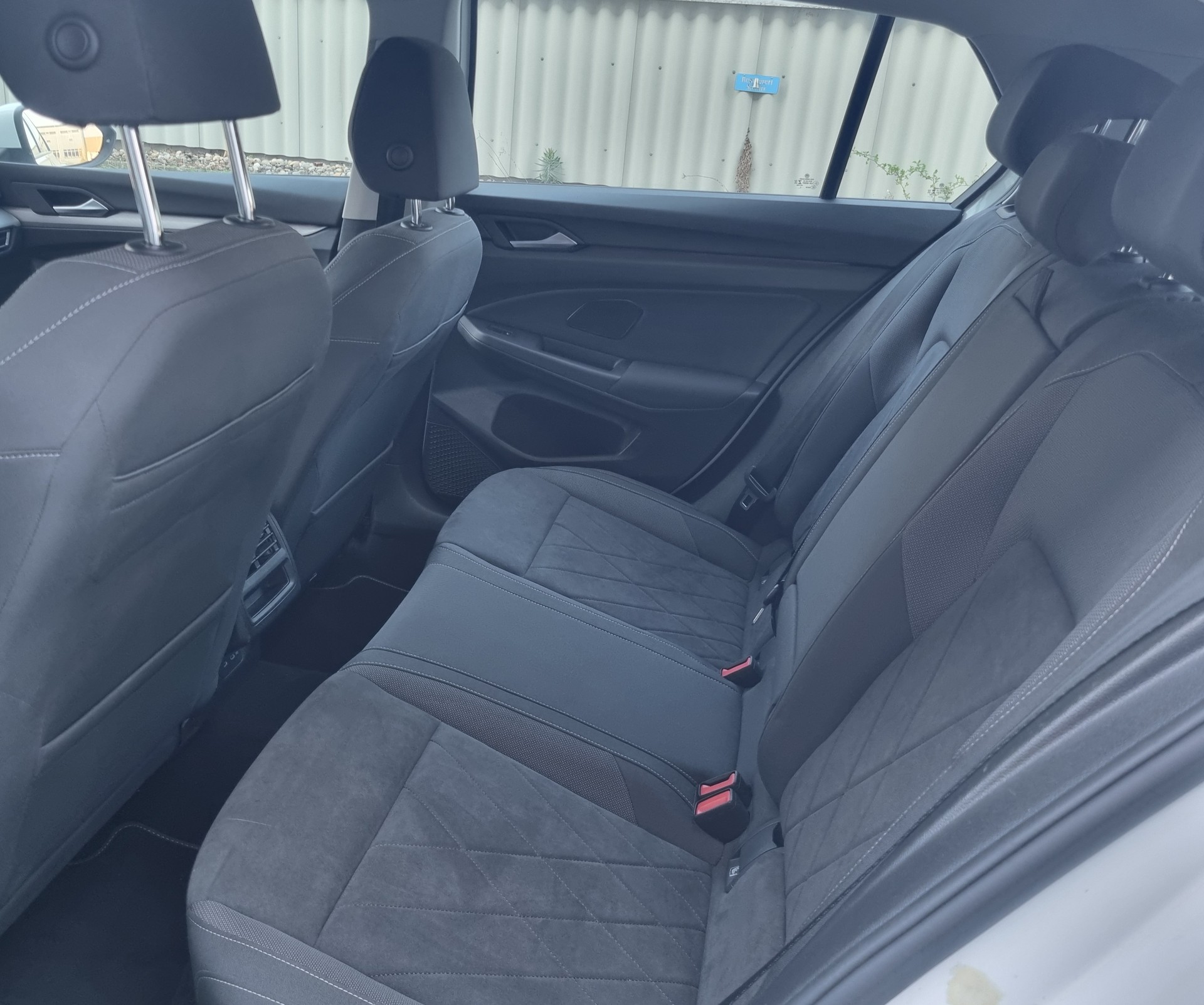 VW Golf 1.0 eTSI mHEV Highline DSG-image-9