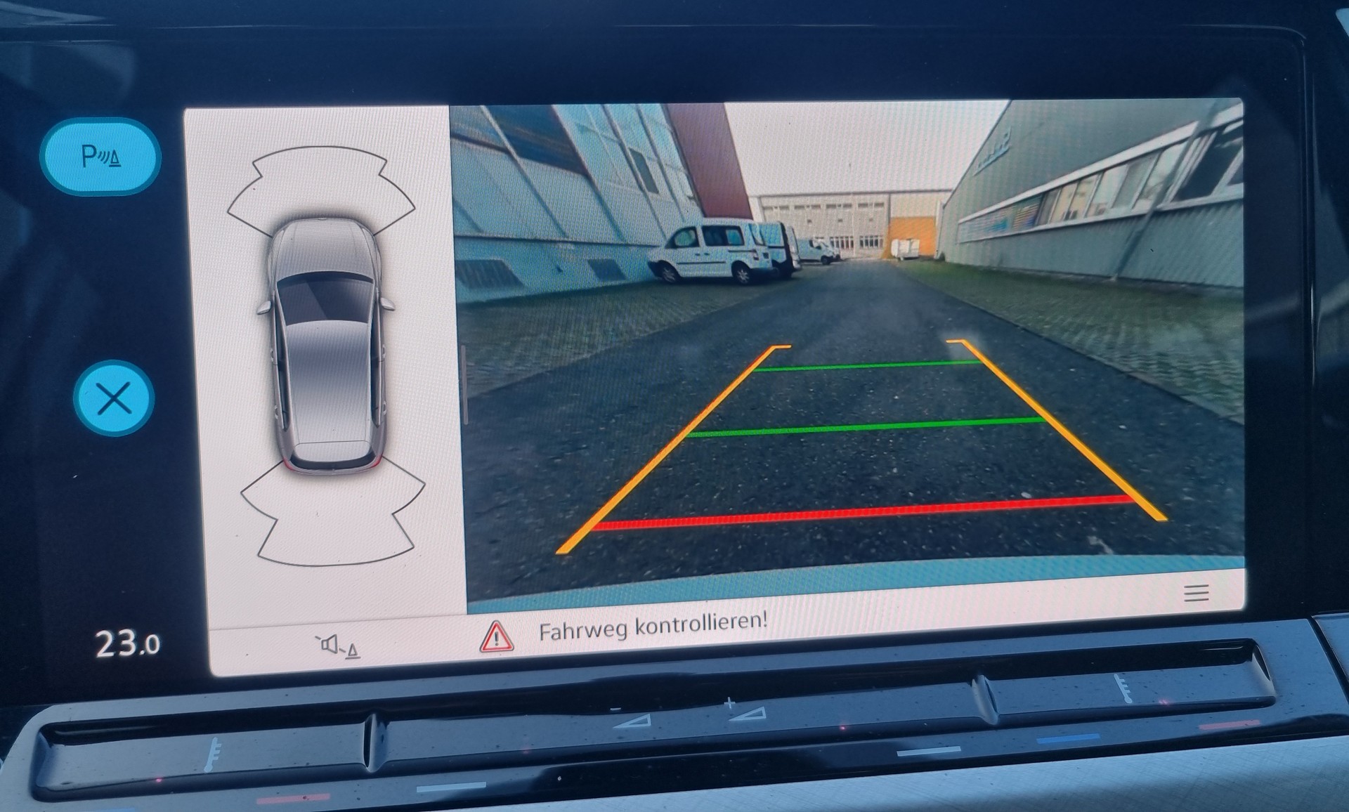 VW Golf 1.0 eTSI mHEV Highline DSG-image-7