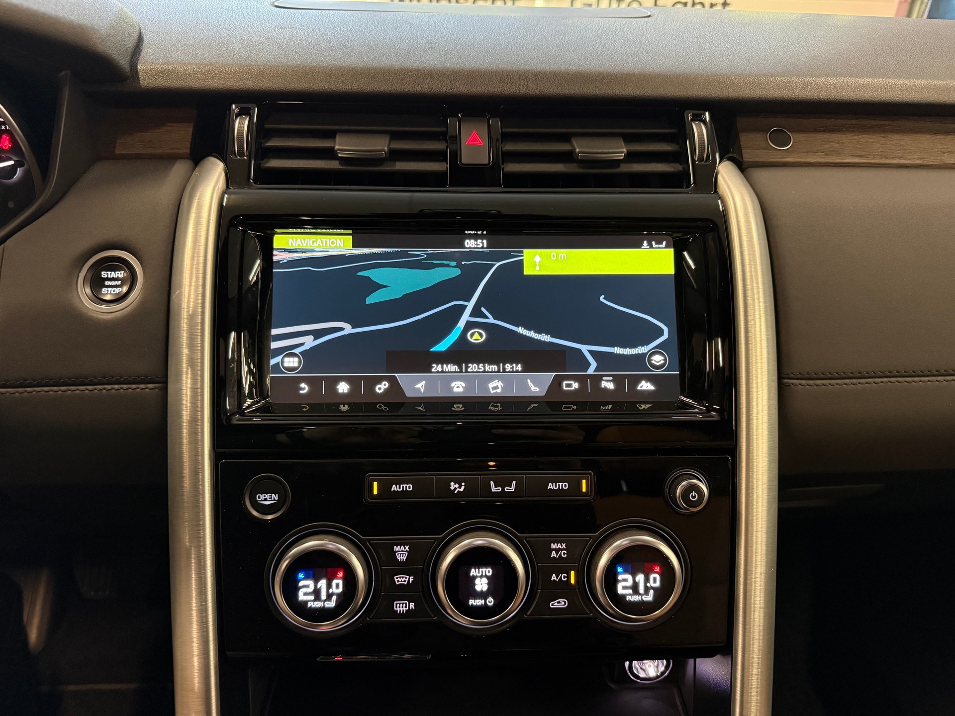 LAND ROVER Discovery 2.0 SD4 HSE Automatic-image-32