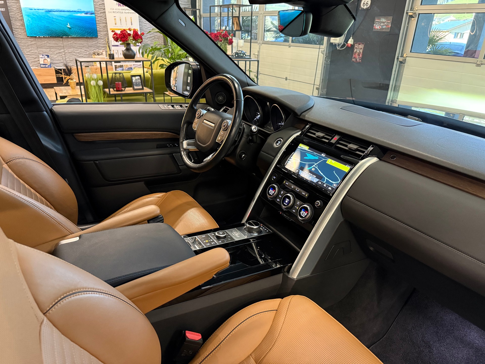LAND ROVER Discovery 2.0 SD4 HSE Automatic-image-10