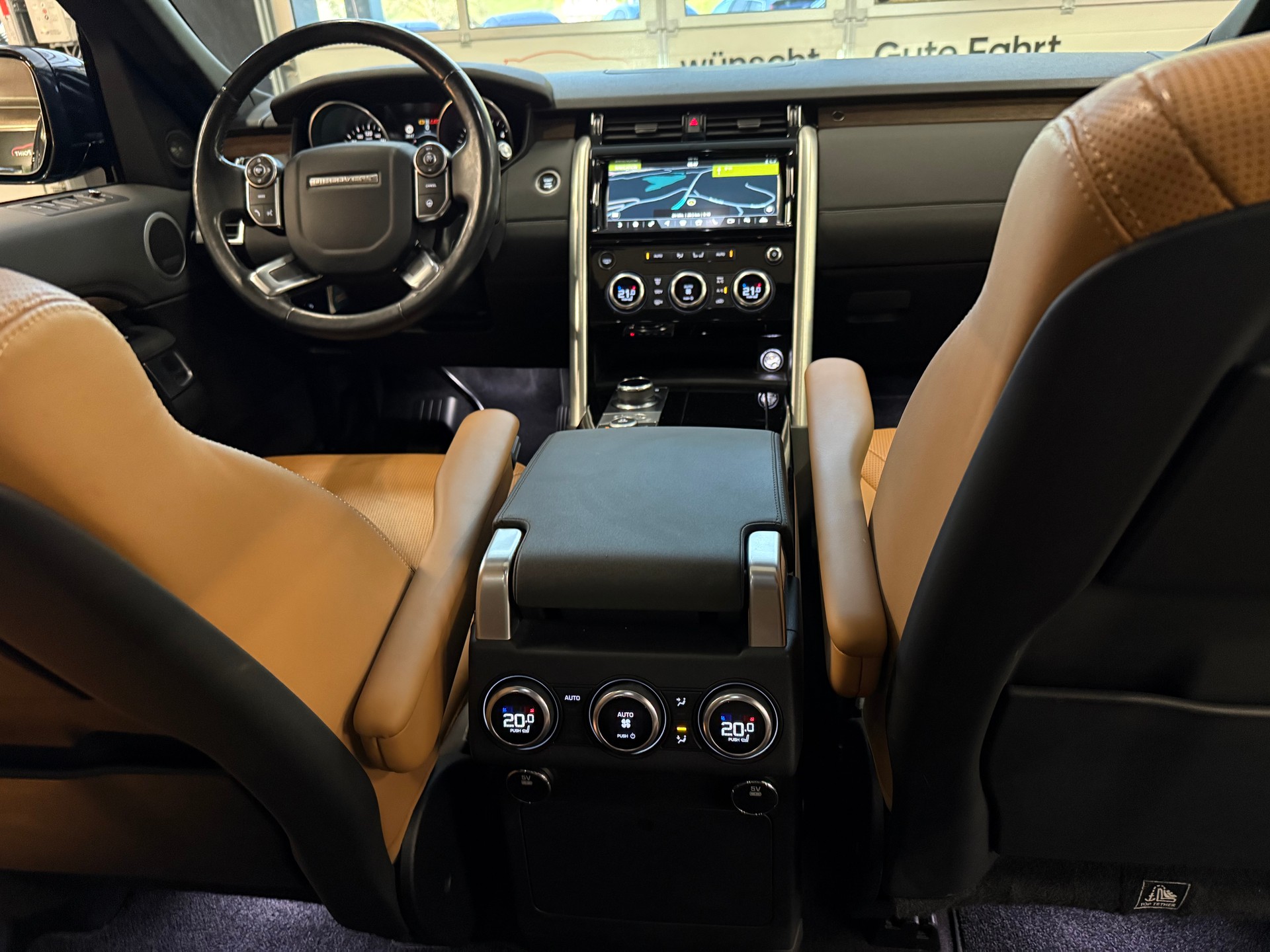 LAND ROVER Discovery 2.0 SD4 HSE Automatic-image-17