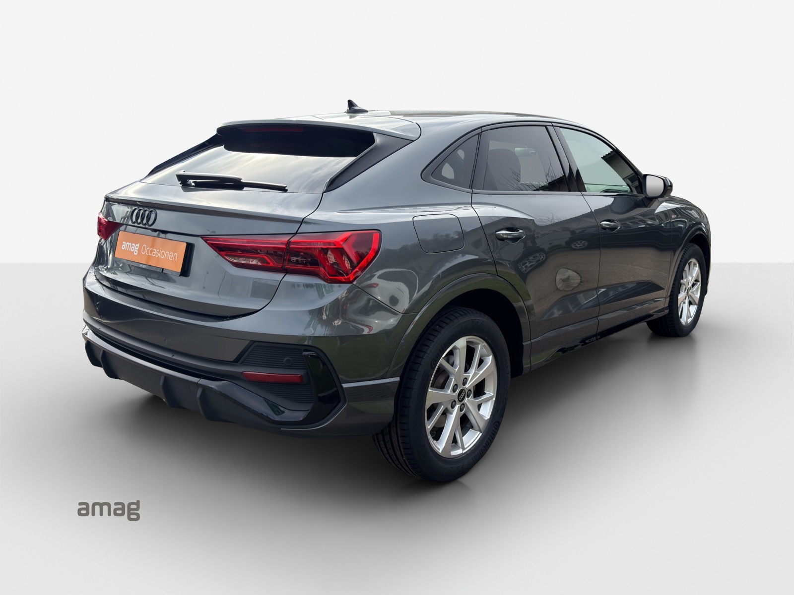 AUDI Q3 Sportback 35 TFSI S line Attraction S-tronic-image-4