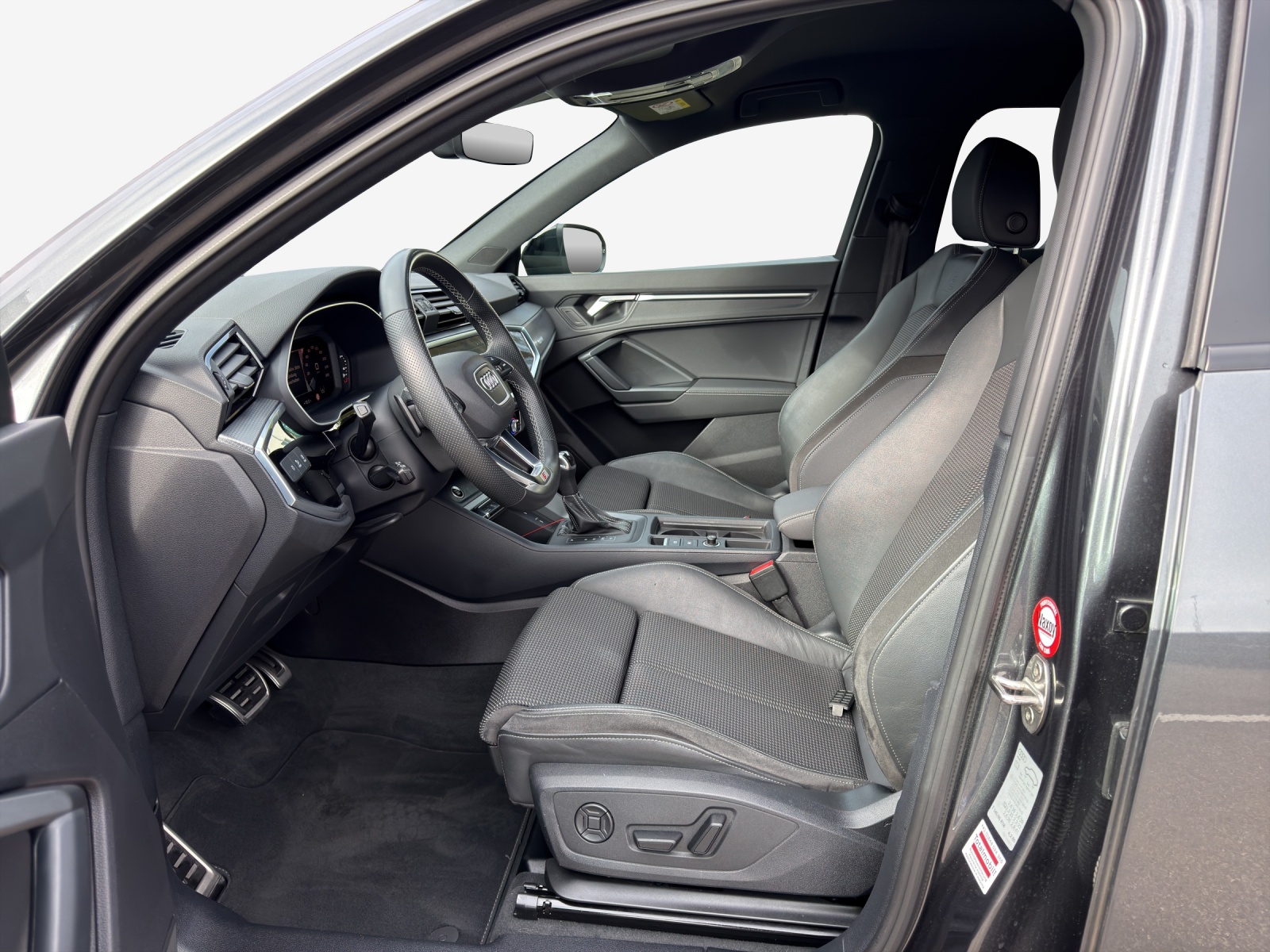 AUDI Q3 Sportback 35 TFSI S line Attraction S-tronic-image-7