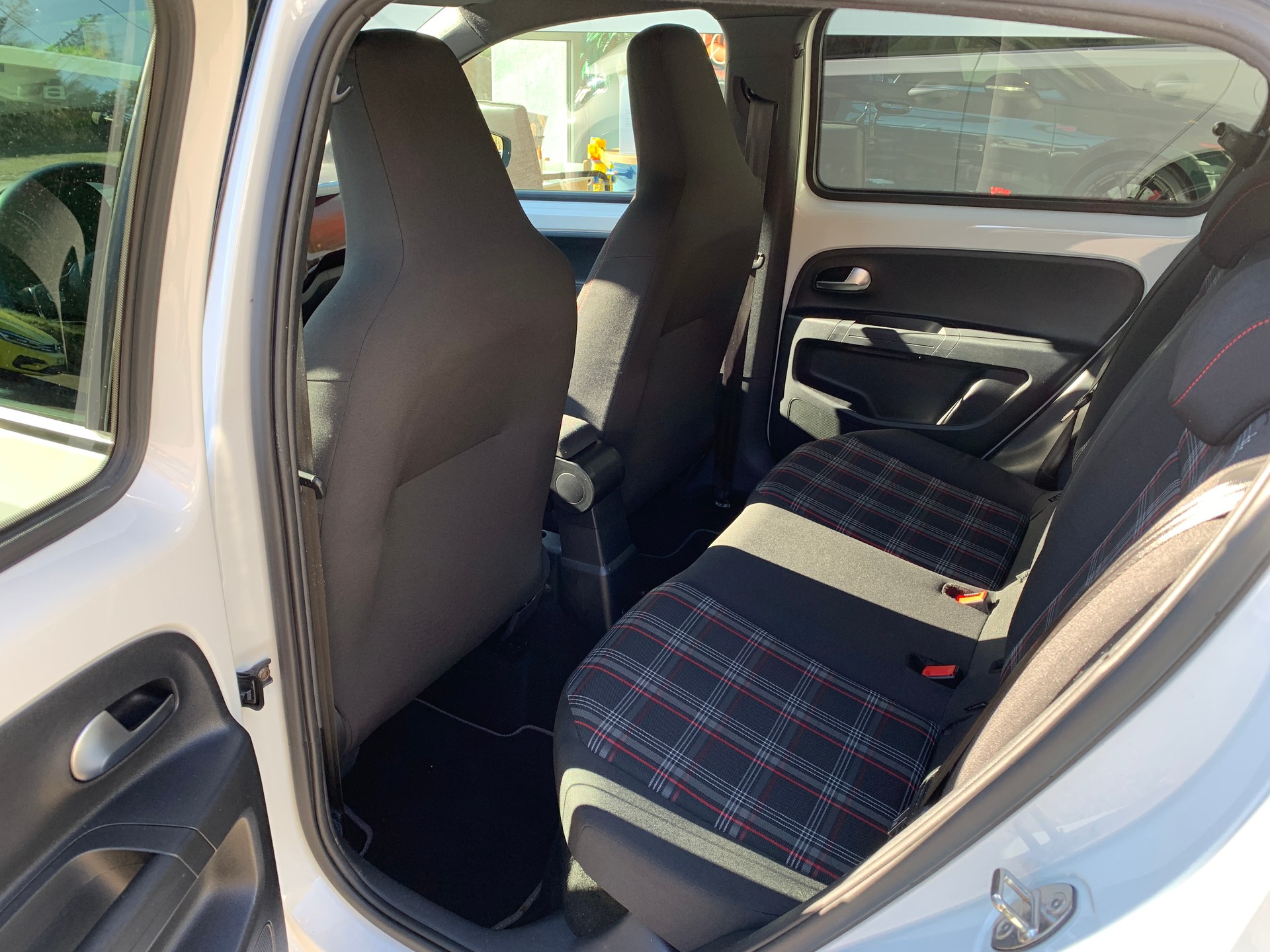 VW Up 1.0 TSI GTI-image-14