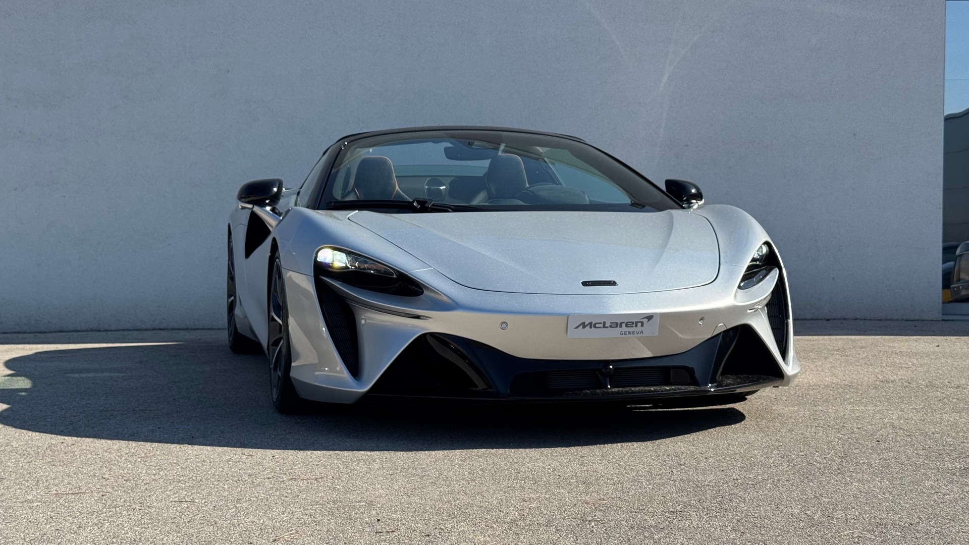 McLAREN Artura Spider-image-0