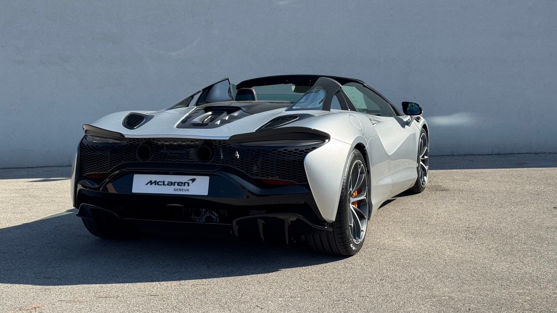 McLAREN Artura Spider-image-3