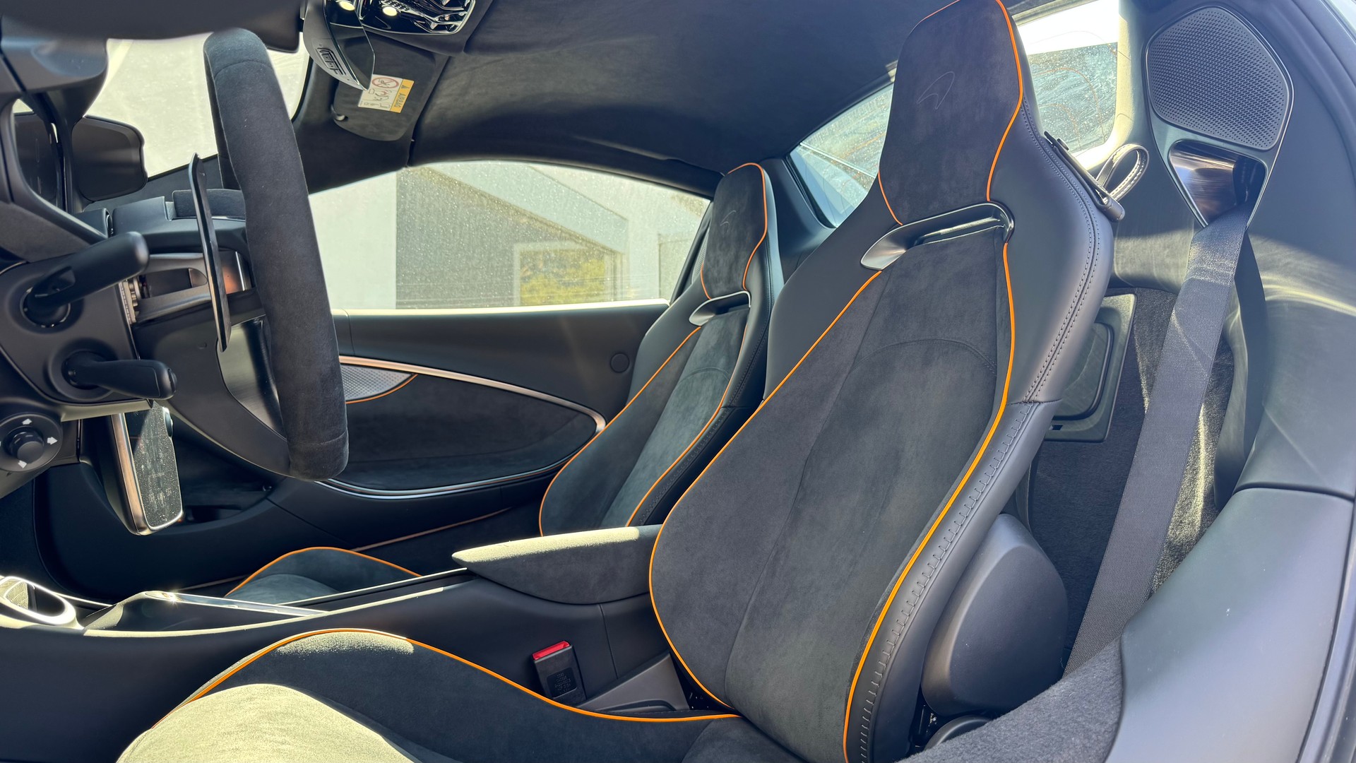 McLAREN Artura Spider-image-8