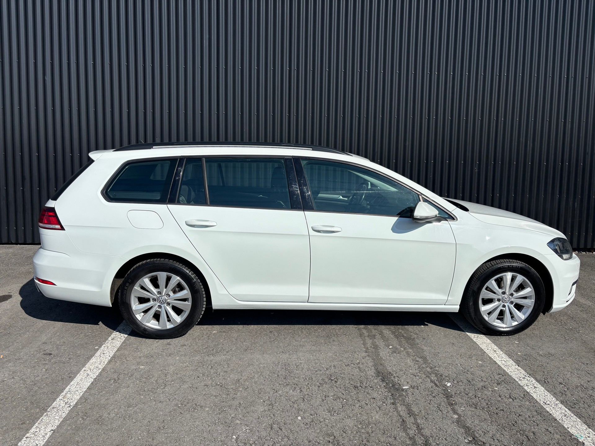VW Golf Variant 1.4 TSI Comfortline-image-3