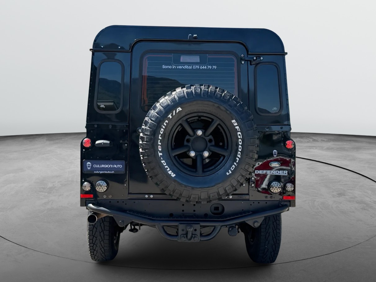 LAND ROVER Black Edition 110-image-5