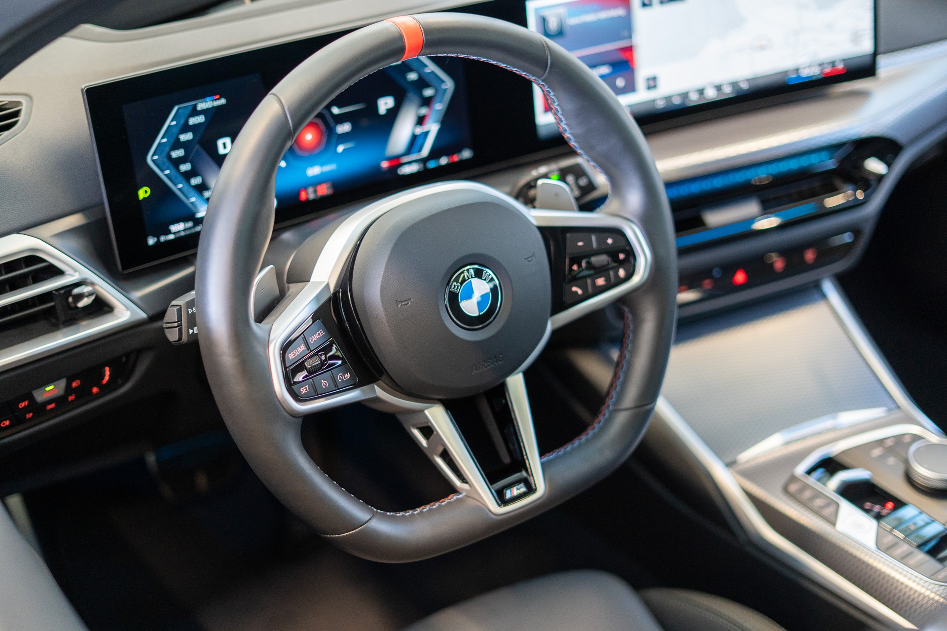 BMW M340i xDrive Touring / LCI / Panorama / 360°Kamera-image-13