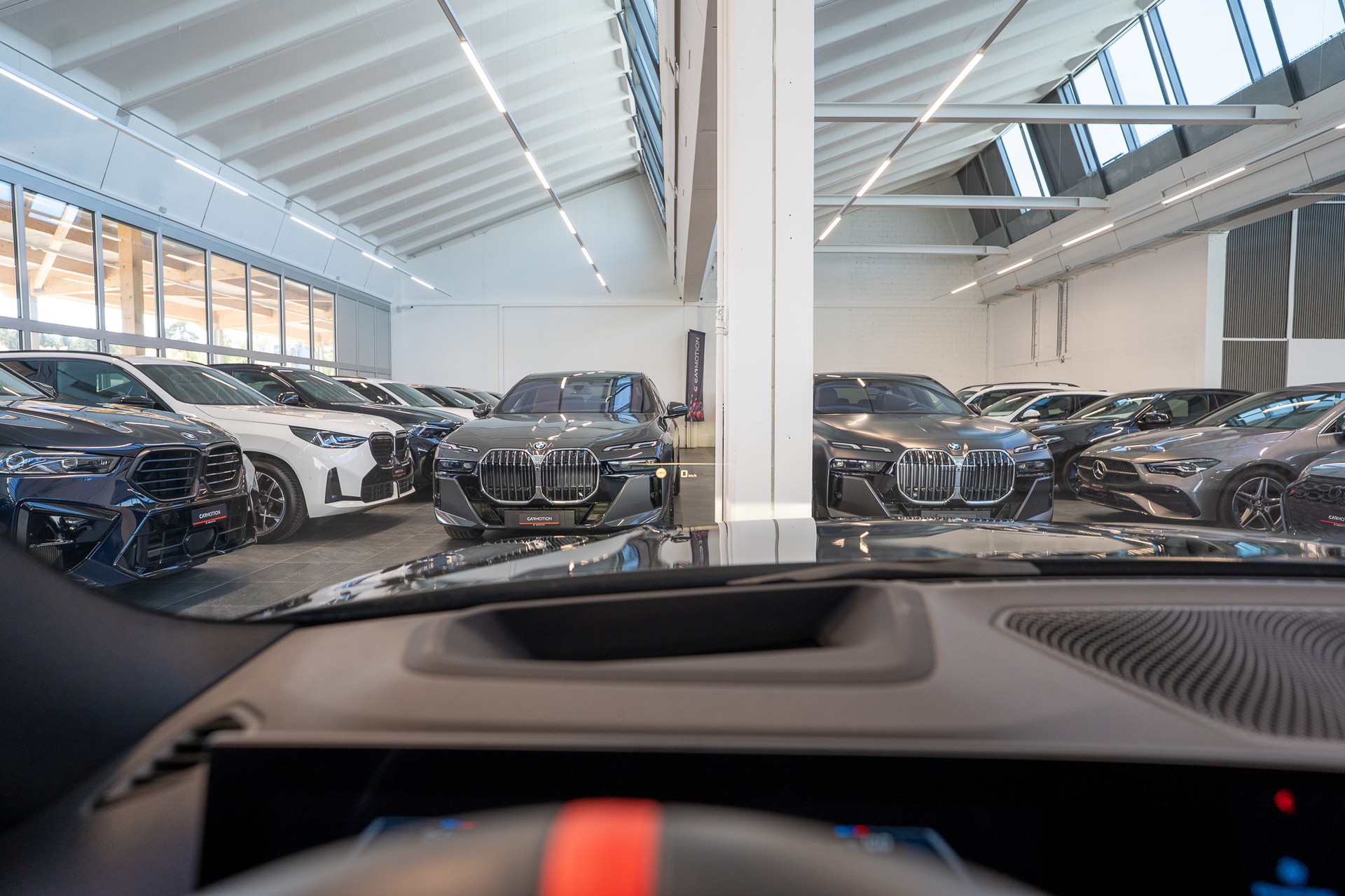 BMW M340i xDrive Touring / LCI / Panorama / 360°Kamera-image-23