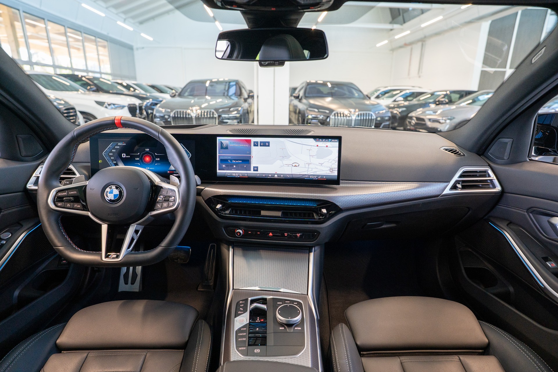 BMW M340i xDrive Touring / LCI / Panorama / 360°Kamera-image-19