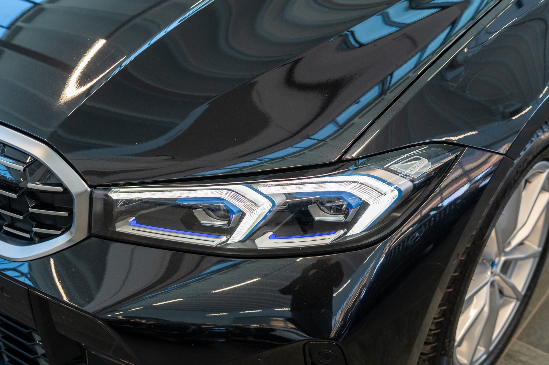 BMW M340i xDrive Touring / LCI / Panorama / 360°Kamera-image-28
