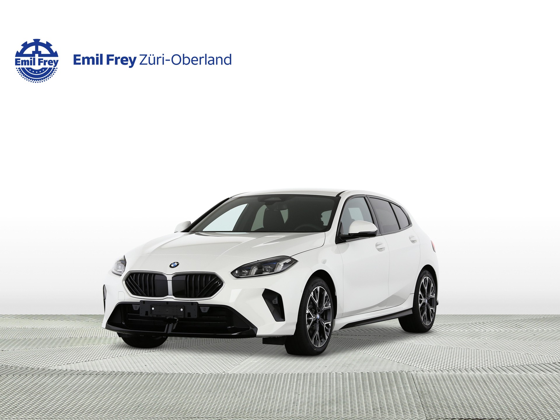 BMW 120i-image-0