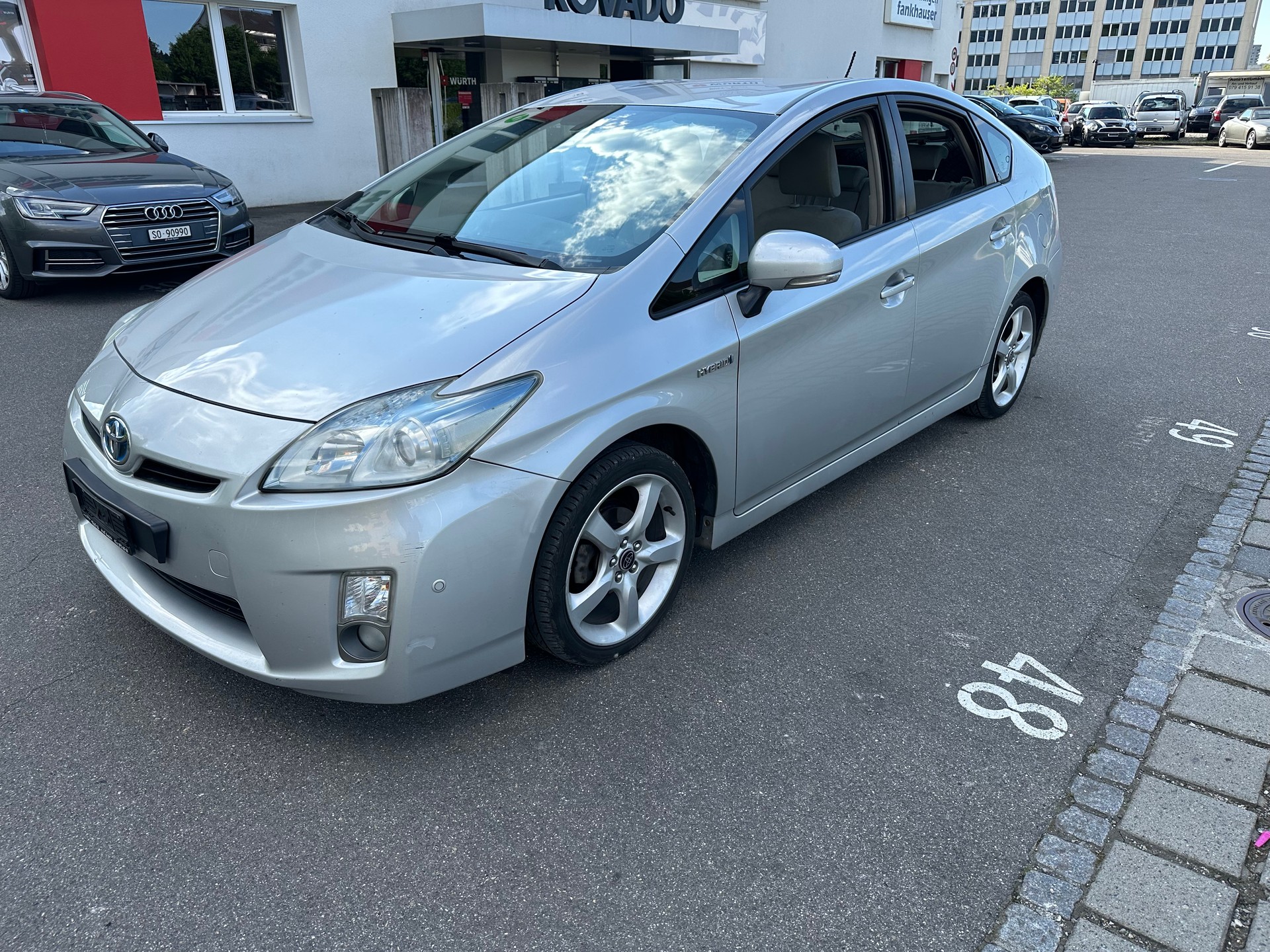 TOYOTA Prius 1.8 16V HSD Sol Premium