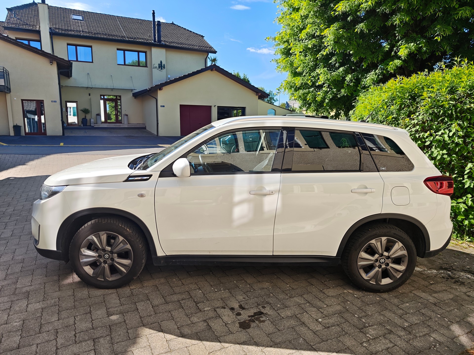 SUZUKI 1.4 T Compact Top Hybrid 4x4-image-1