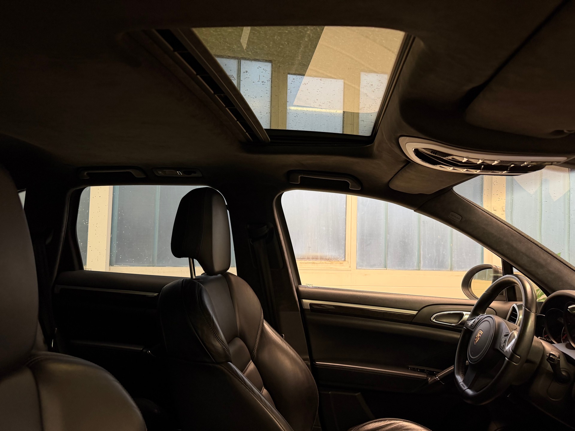 PORSCHE Cayenne Turbo | MFK 10.2024 | AHK 3.5t. | Remus Abgasanlage-image-12
