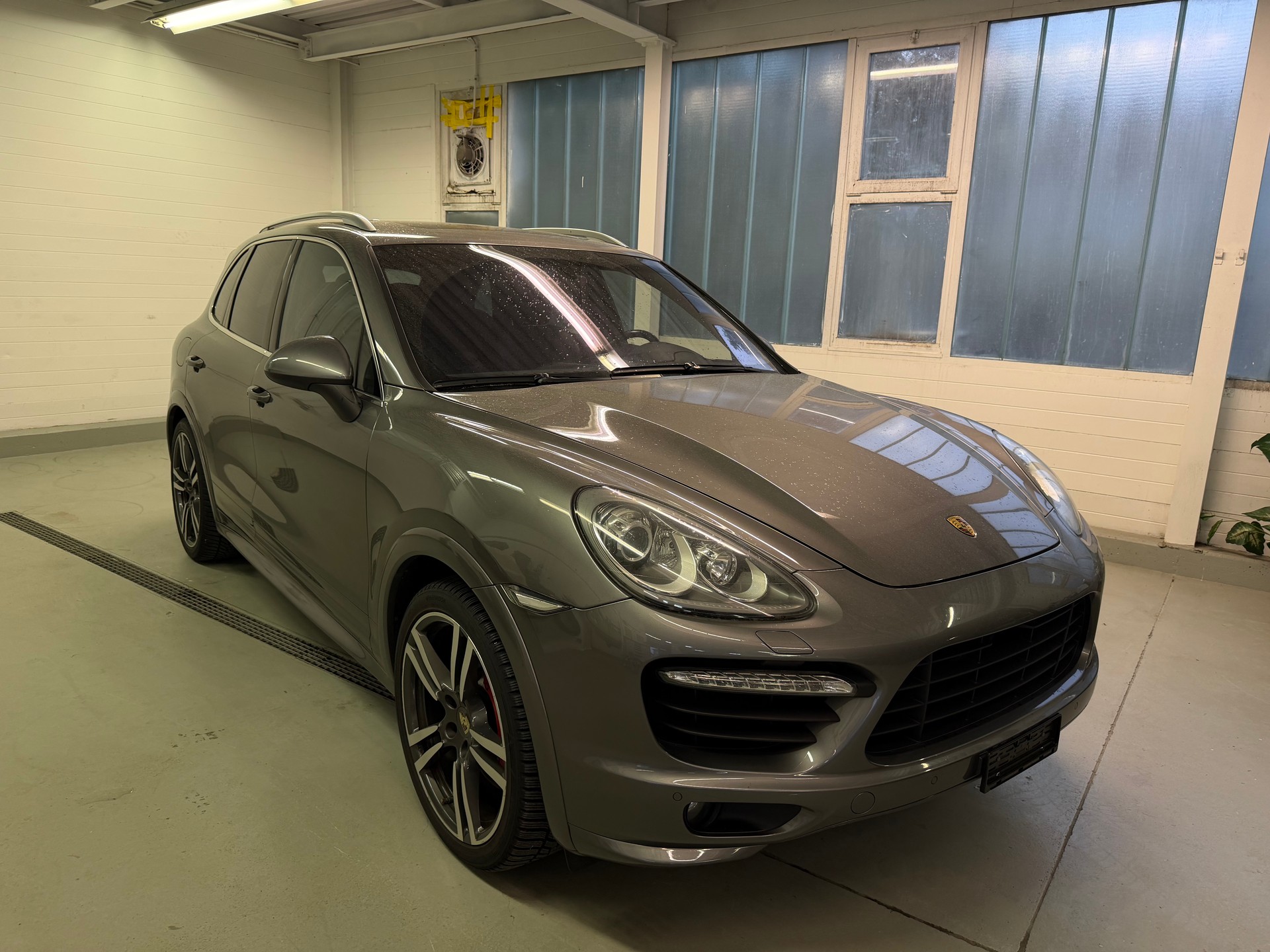 PORSCHE Cayenne Turbo | MFK 10.2024 | AHK 3.5t. | Remus Abgasanlage