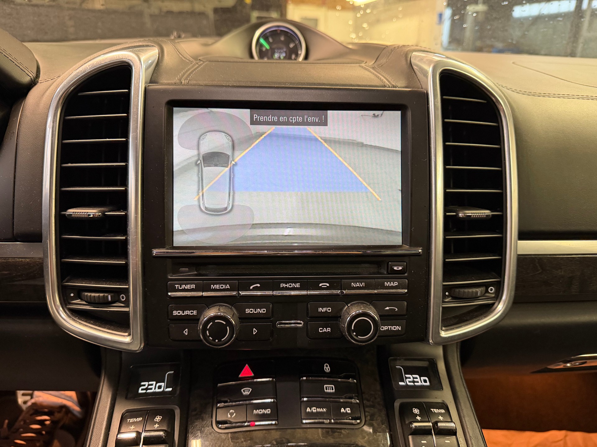 PORSCHE Cayenne Turbo | MFK 10.2024 | AHK 3.5t. | Remus Abgasanlage-image-18
