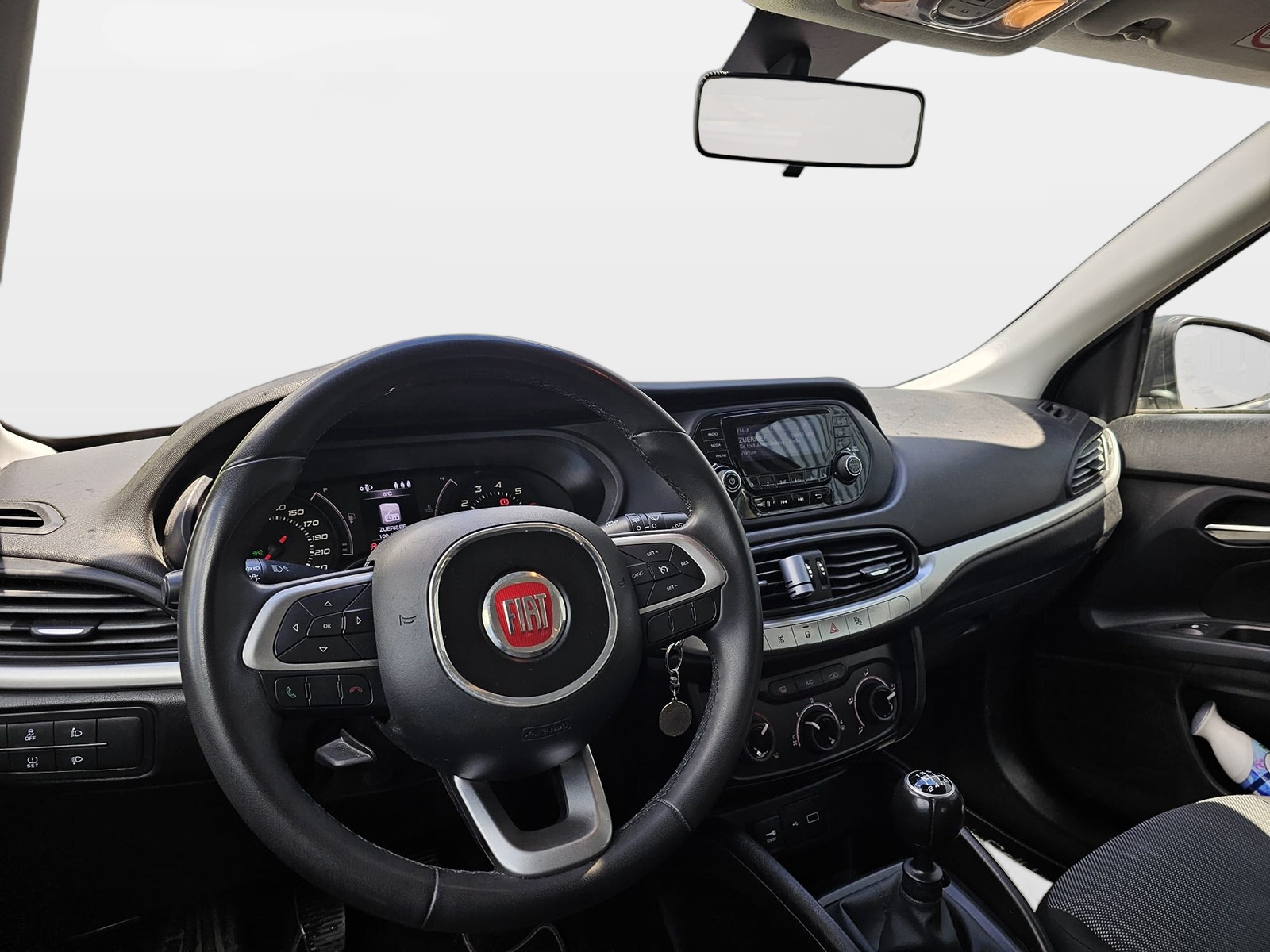 FIAT Tipo 1.4T Station Wagon Street-image-10