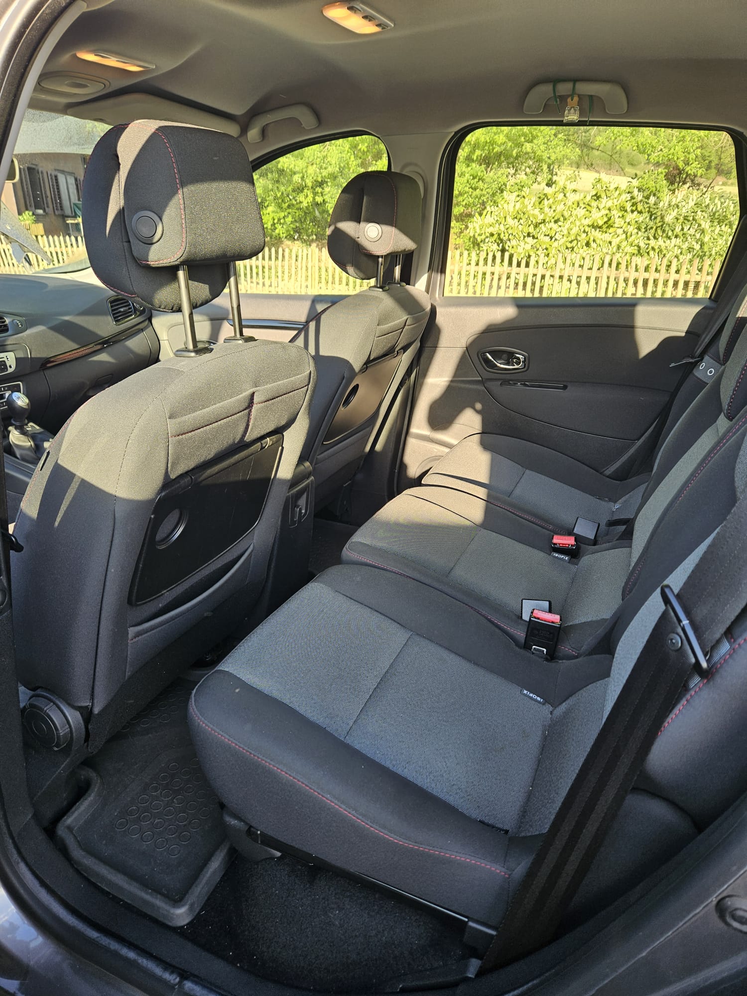 RENAULT Scénic 1.2 16V Turbo Dynamique-image-4