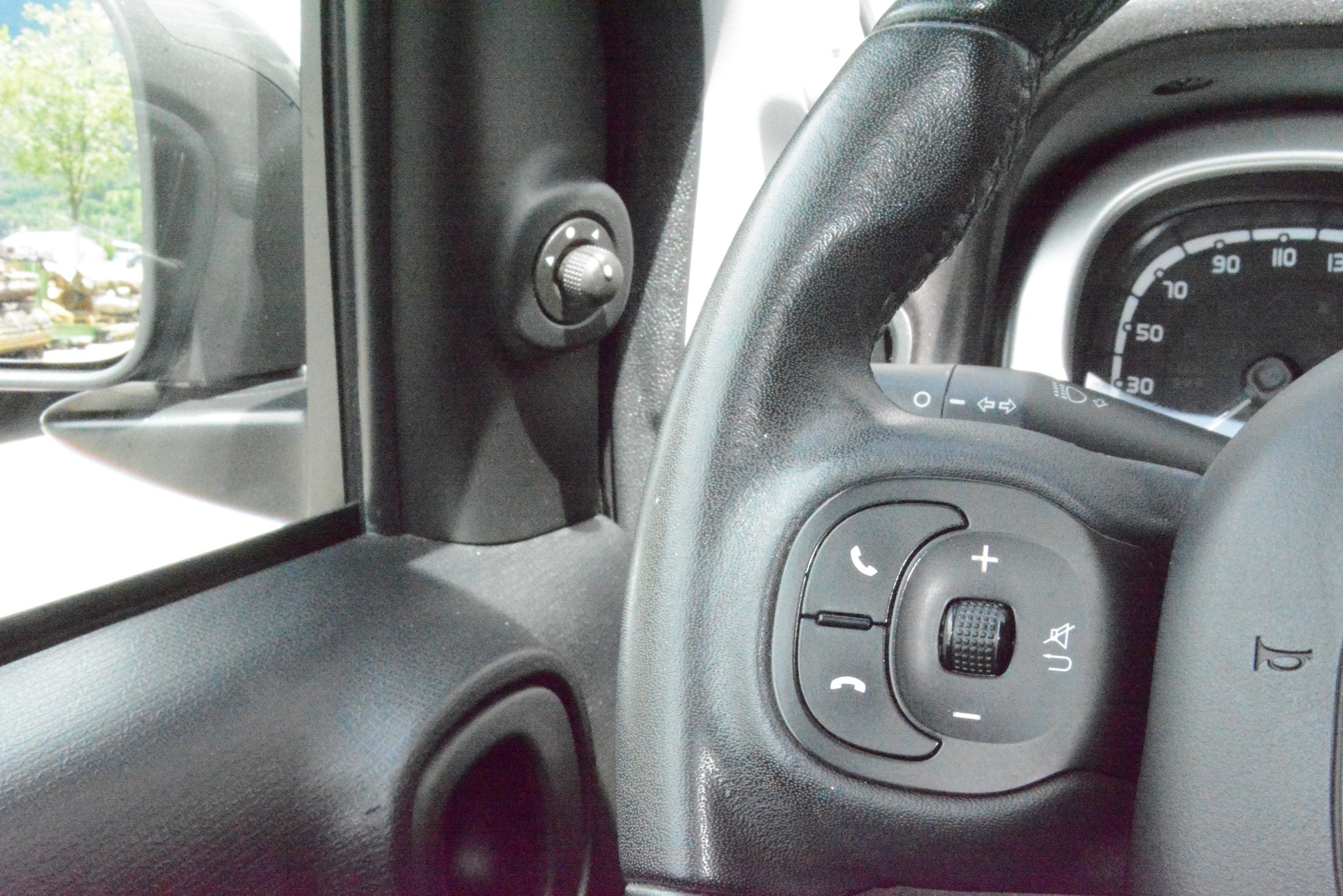 FIAT Panda 0.9 Twinair Turbo Cross 4x4-image-11