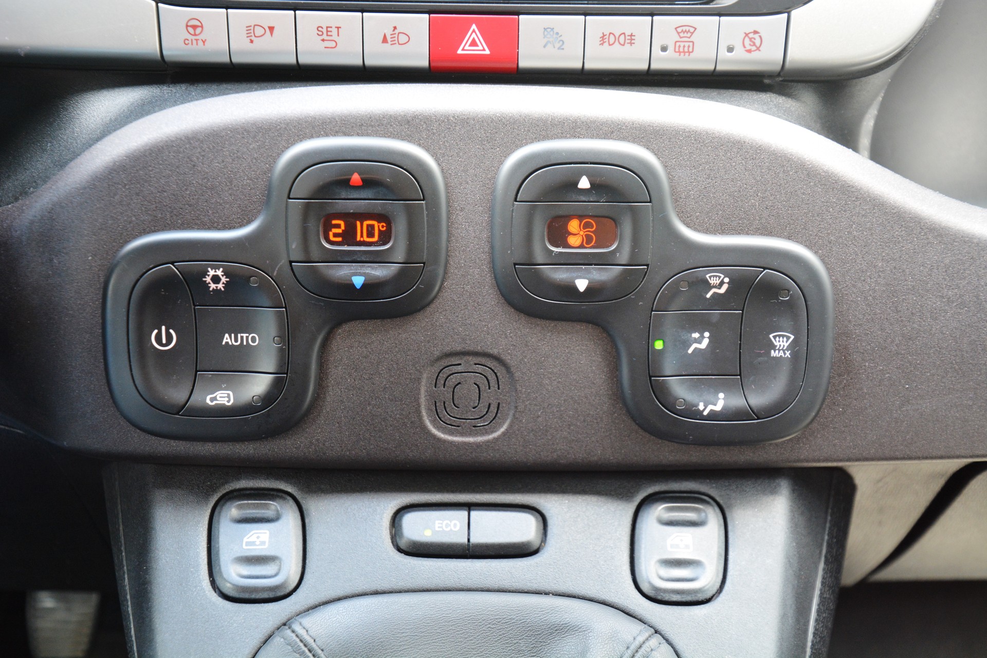 FIAT Panda 0.9 Twinair Turbo Cross 4x4-image-9