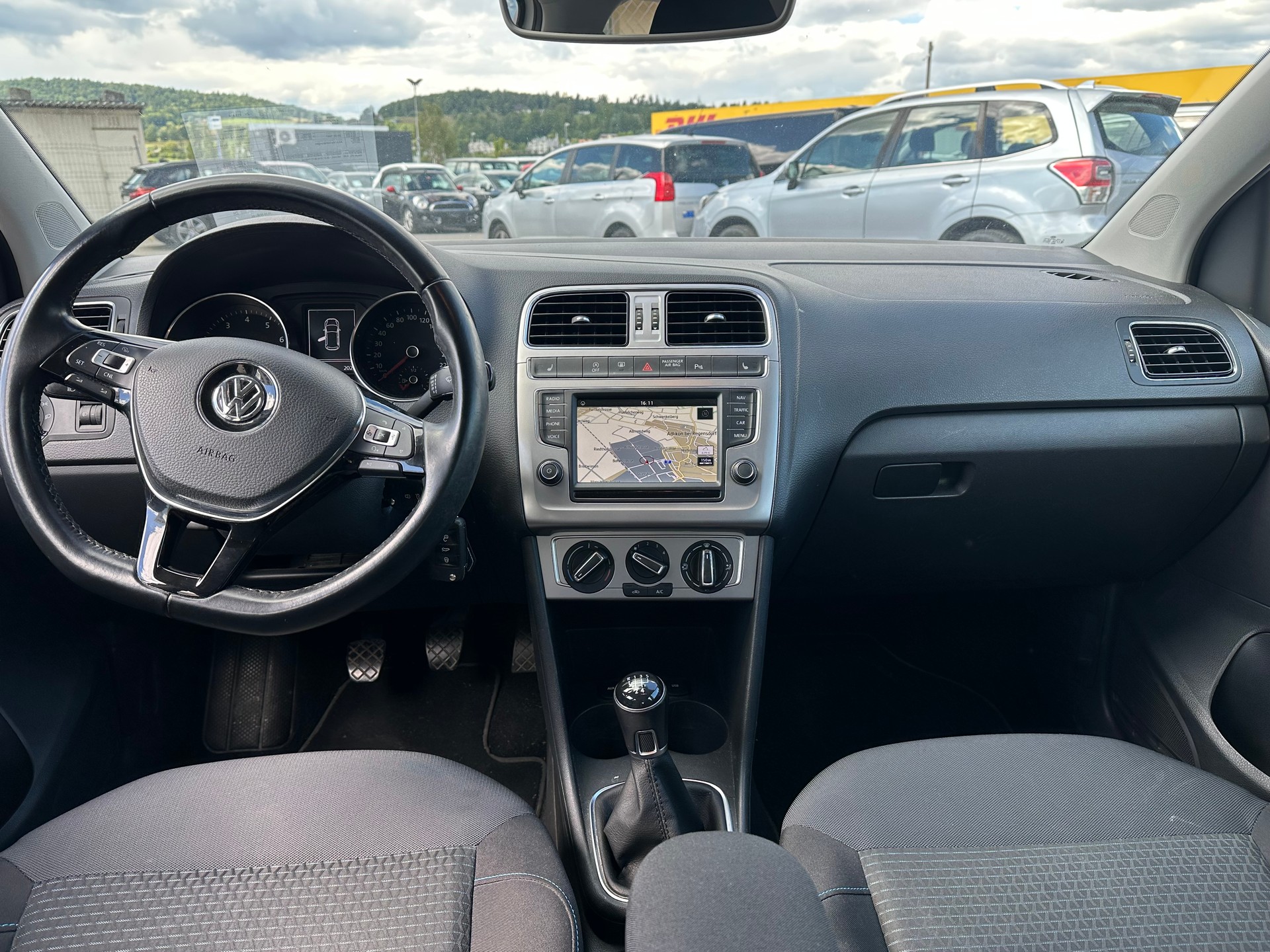 VW Polo 1.0 TSI BMT Trendline-image-8