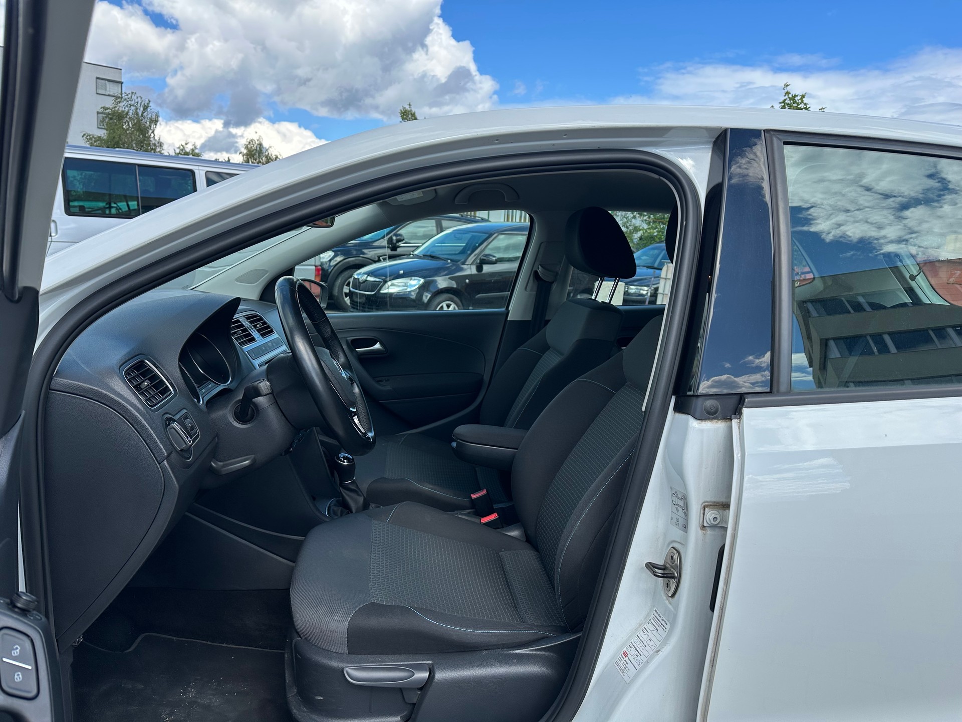 VW Polo 1.0 TSI BMT Trendline-image-6