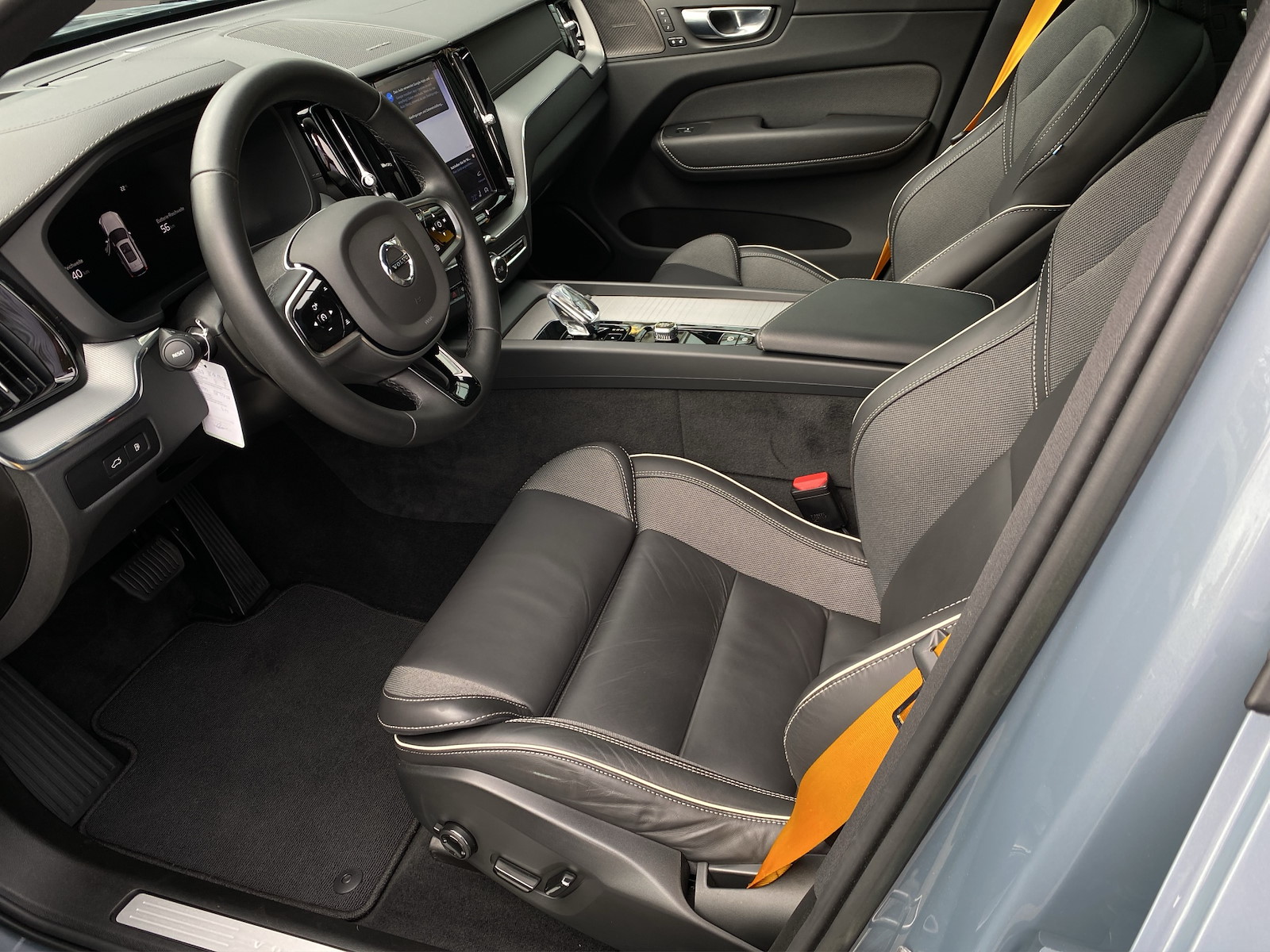 VOLVO XC60 2.0 T8 TE Polestar eAWD-image-8