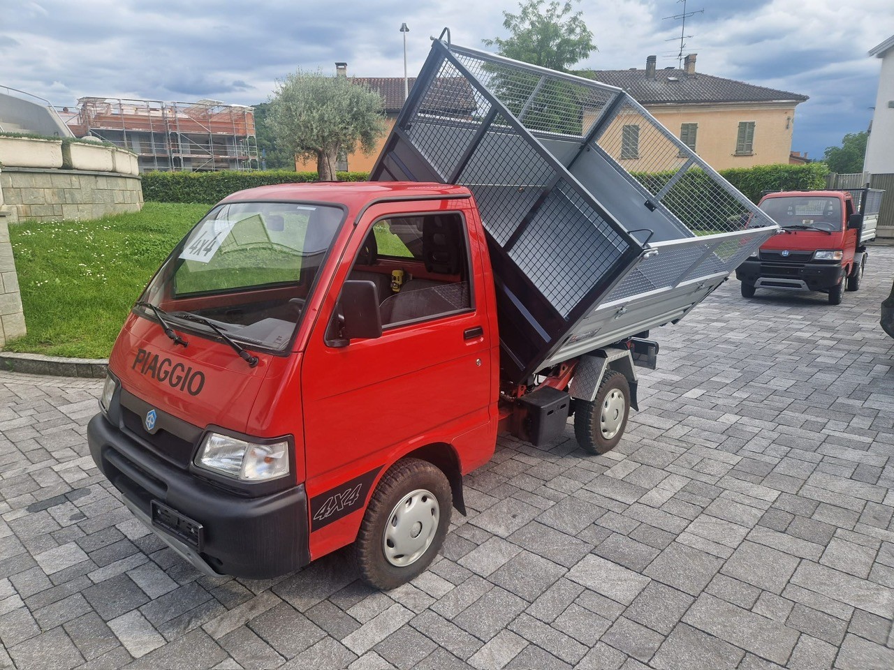 PIAGGIO Porter 1.3-16 4x4 - EX. Veicolo Esercito CH con SOLO KM. 3000 - PARI AL NUVO!! - Ponte Ribaltabile 3 Lati "NUOVO"-image-1