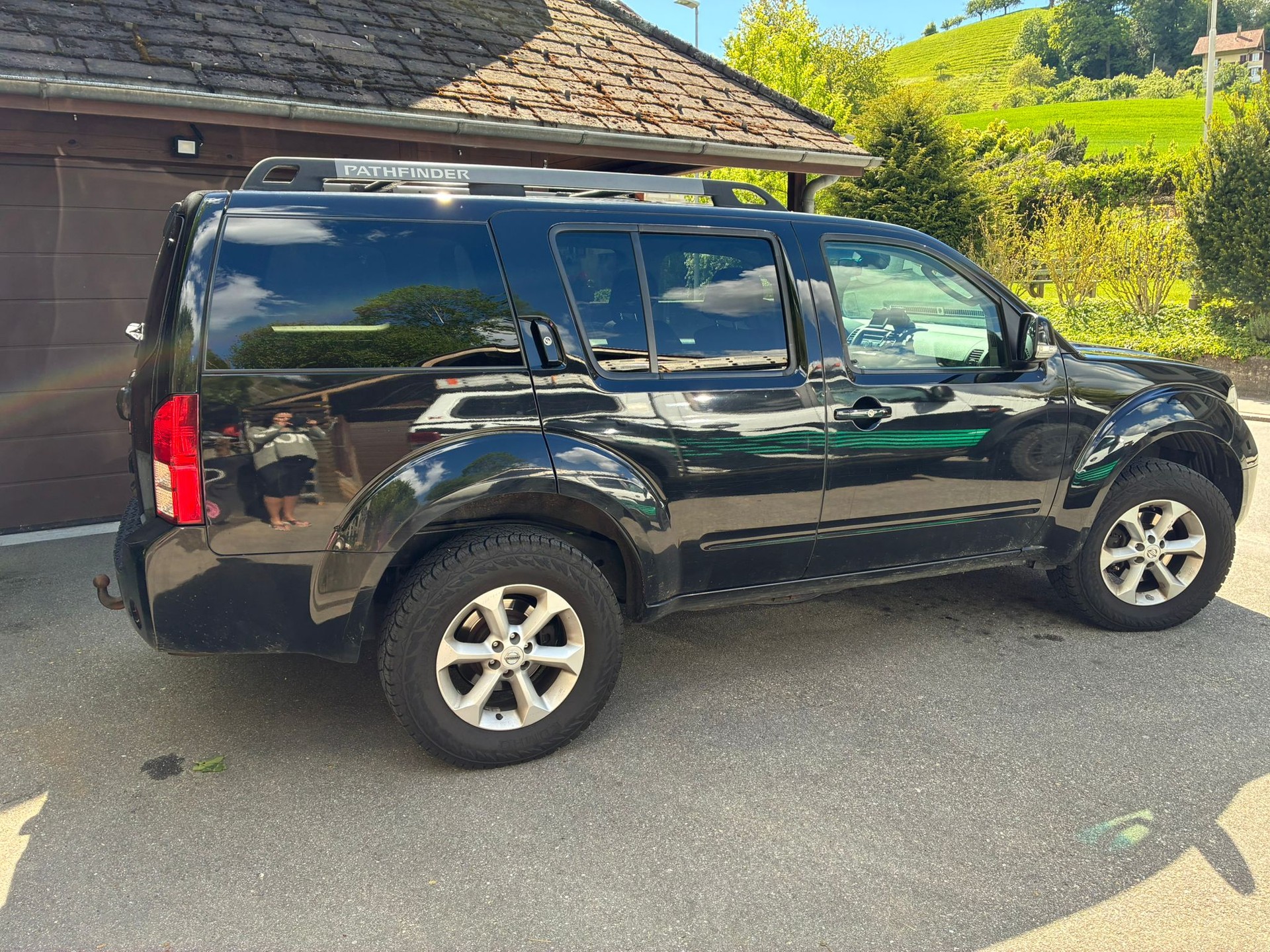 NISSAN Pathfinder 2.5 dCi LE-showroom-element-2