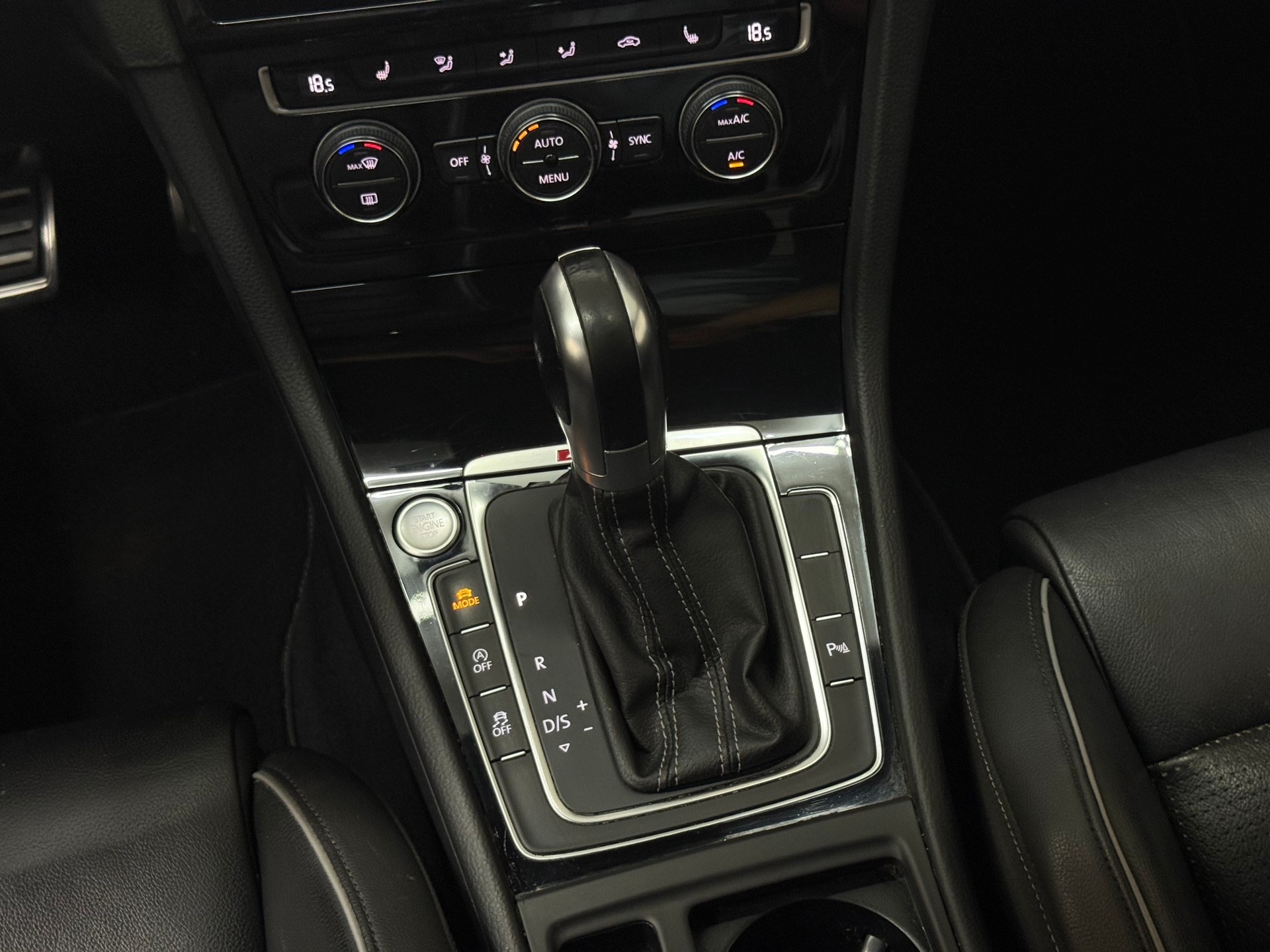 VW Golf 2.0 TSI R 4Motion DSG-image-13