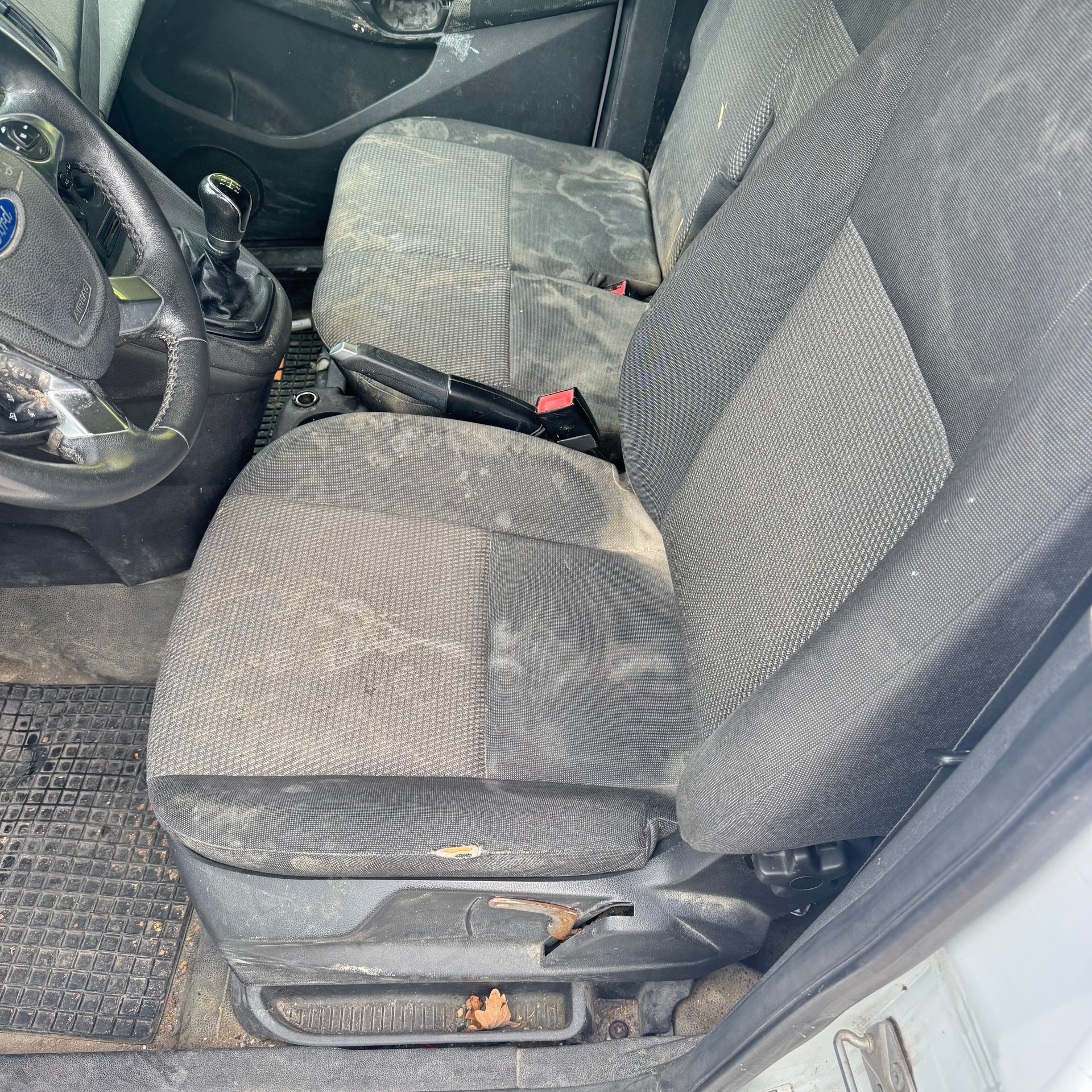 FORD Transit Connect Van T230 1.6 TDCi Trend-image-5
