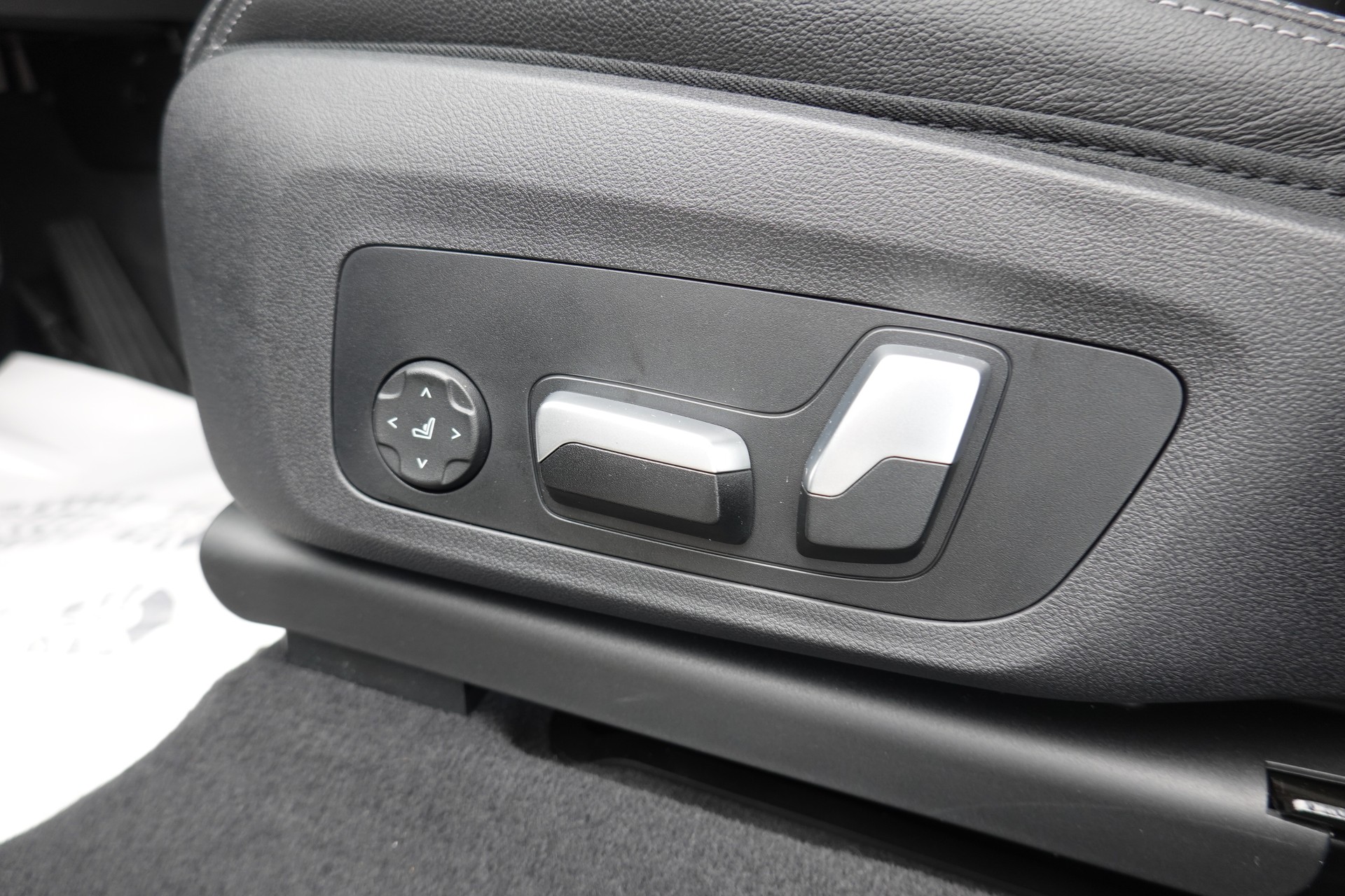 BMW X3 XDRIVE - 20i - 184 PS - STEPTRONIC-image-12