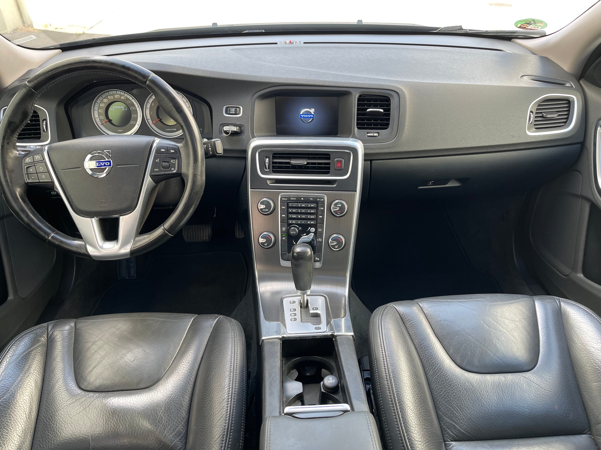 VOLVO S60 2.0T Summum Powershift-image-9