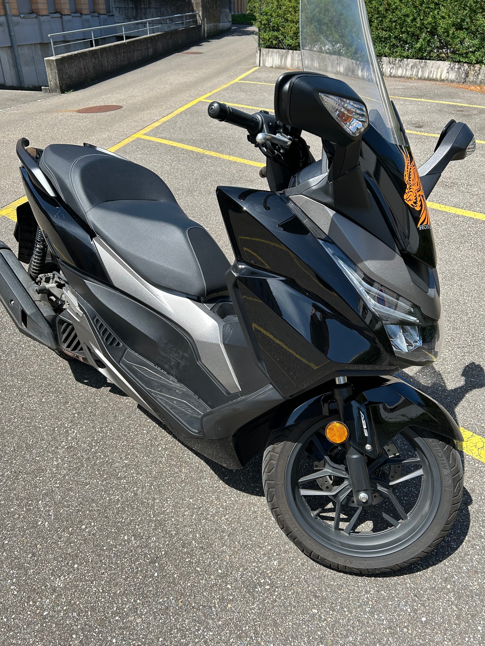 HONDA FORZA 125-image-1