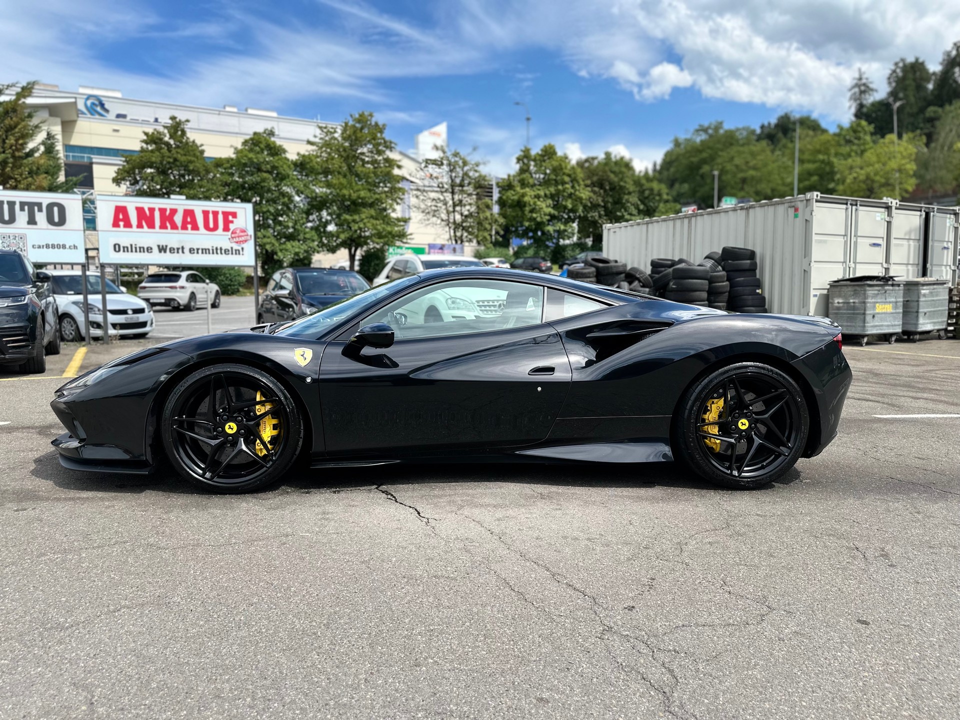 FERRARI F8 Tributo ° Nero Daytona Black + Giallo Modena °-image-6
