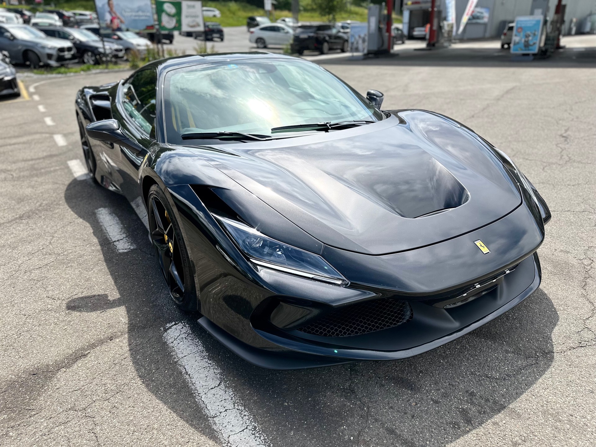 FERRARI F8 Tributo ° Nero Daytona Black + Giallo Modena °-image-0