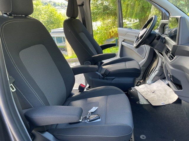 VW Caravelle 2.0 TDI LWB Aut 8-image-15
